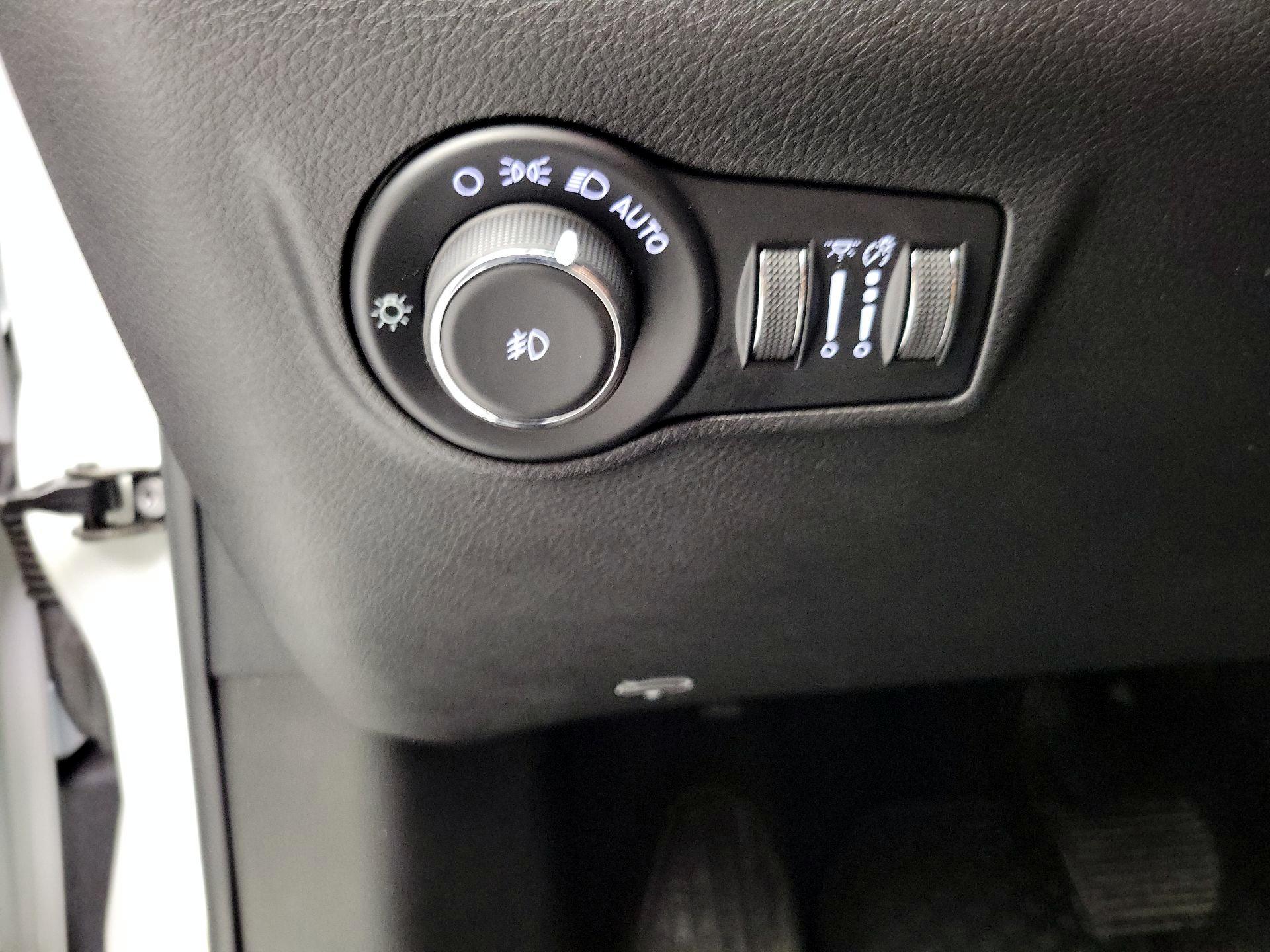 Thumbnail: 2022 Jeep Compass - 13