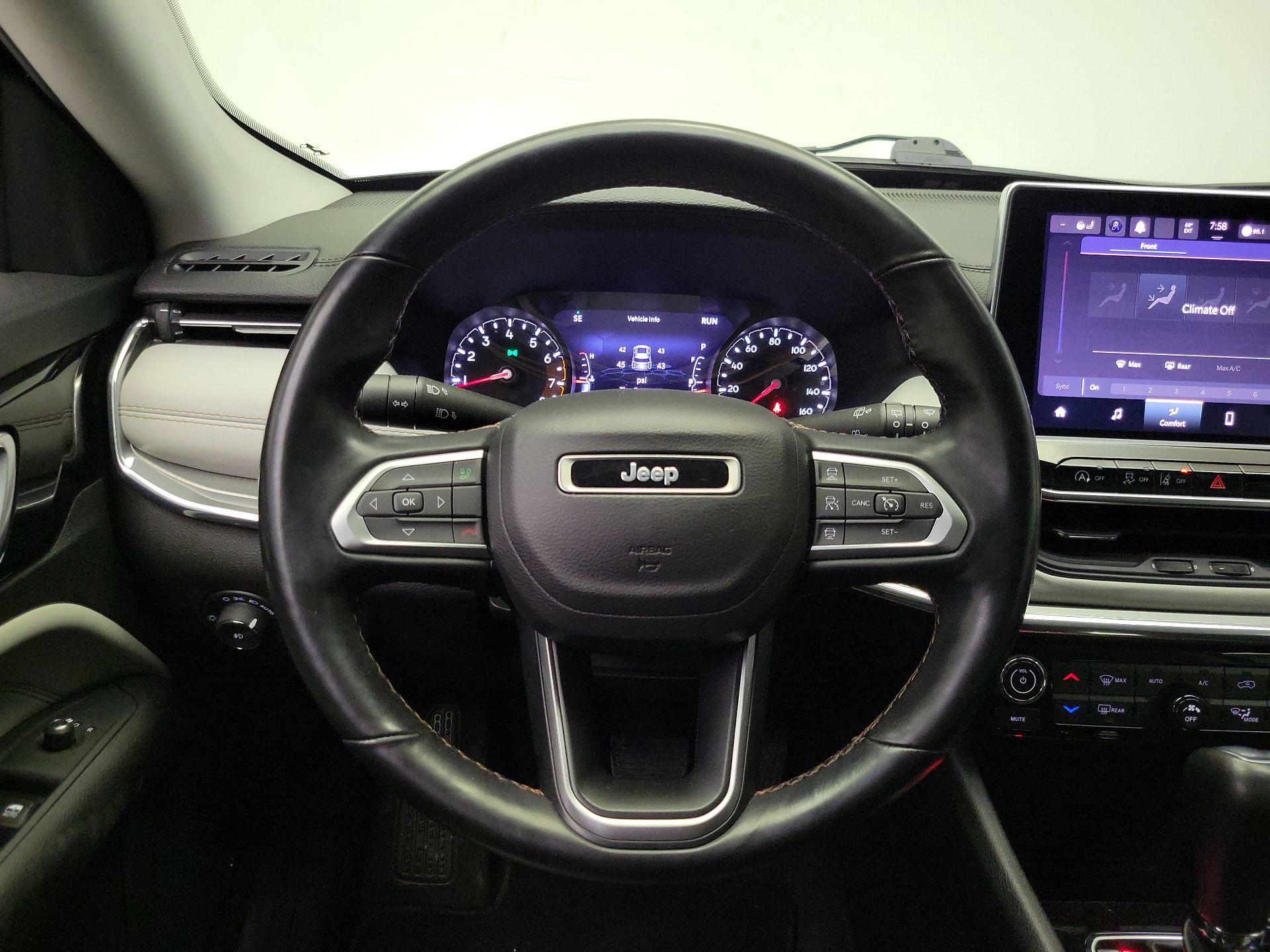 Thumbnail: 2022 Jeep Compass - 10