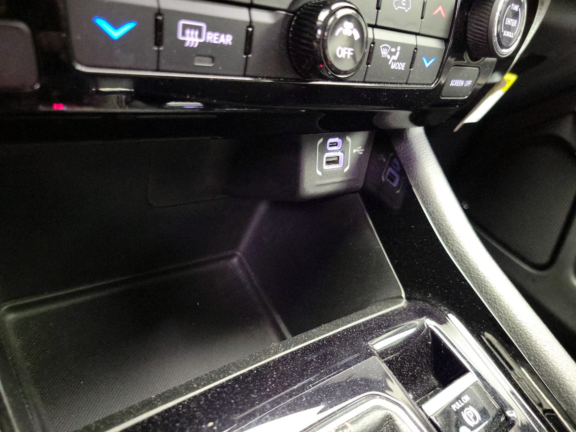 Thumbnail: 2022 Jeep Compass - 18