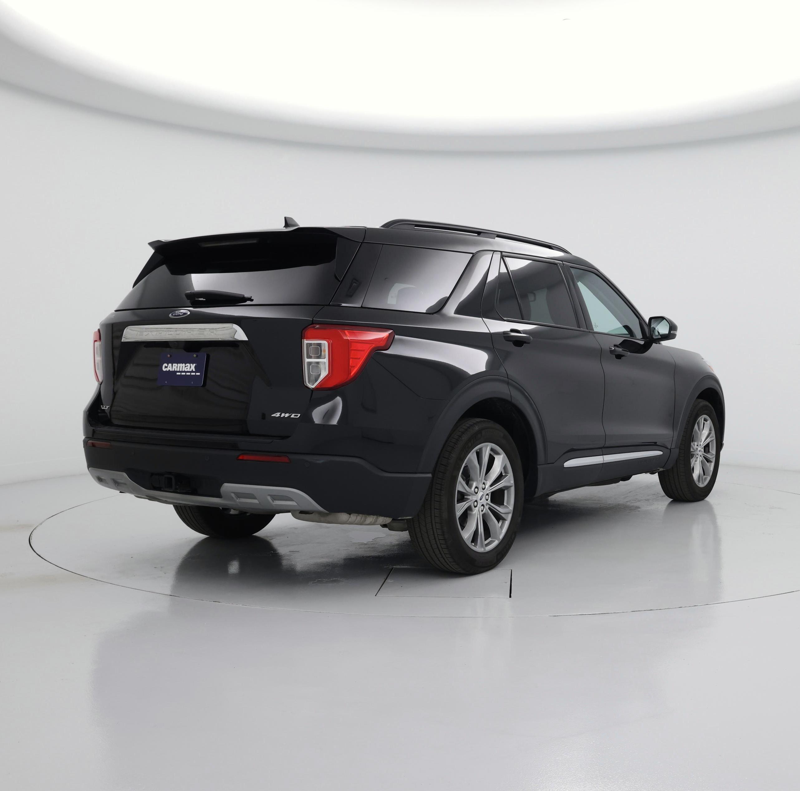 Thumbnail: 2023 Ford Explorer - 8