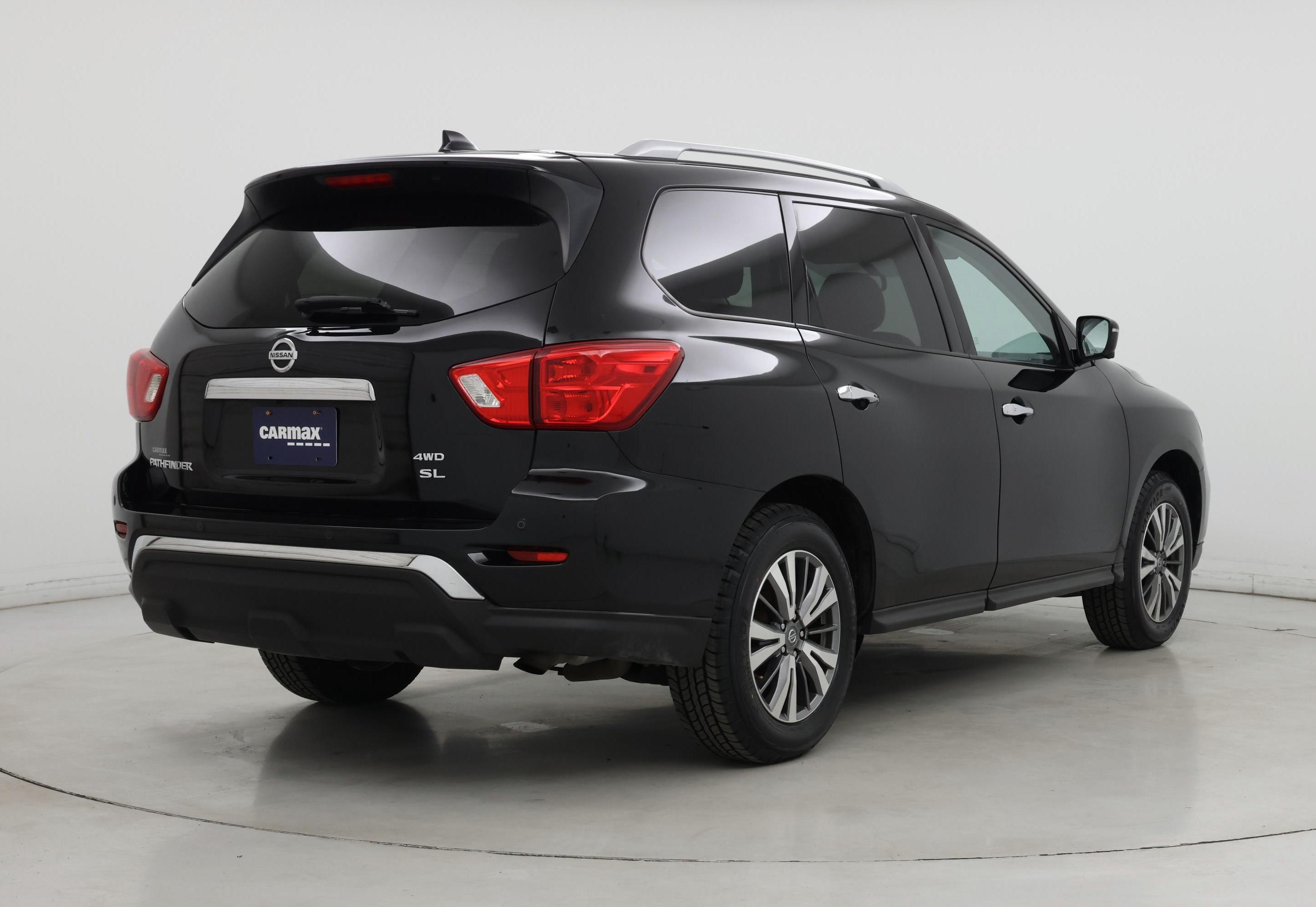 Thumbnail: 2020 Nissan Pathfinder - 8