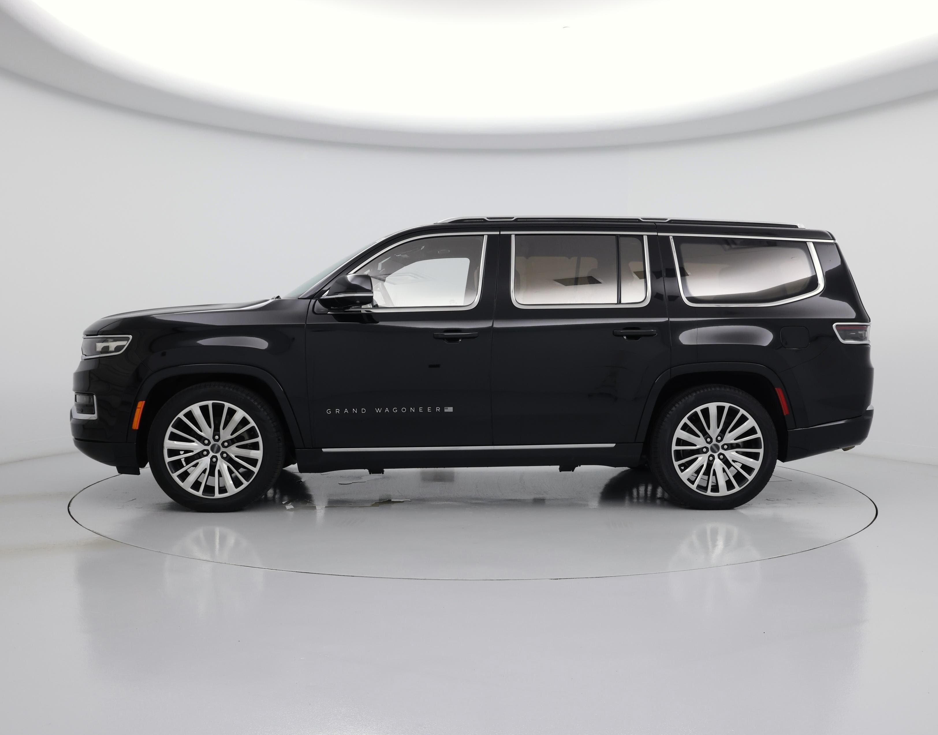 Thumbnail: 2022 Jeep Grand Wagoneer - 3