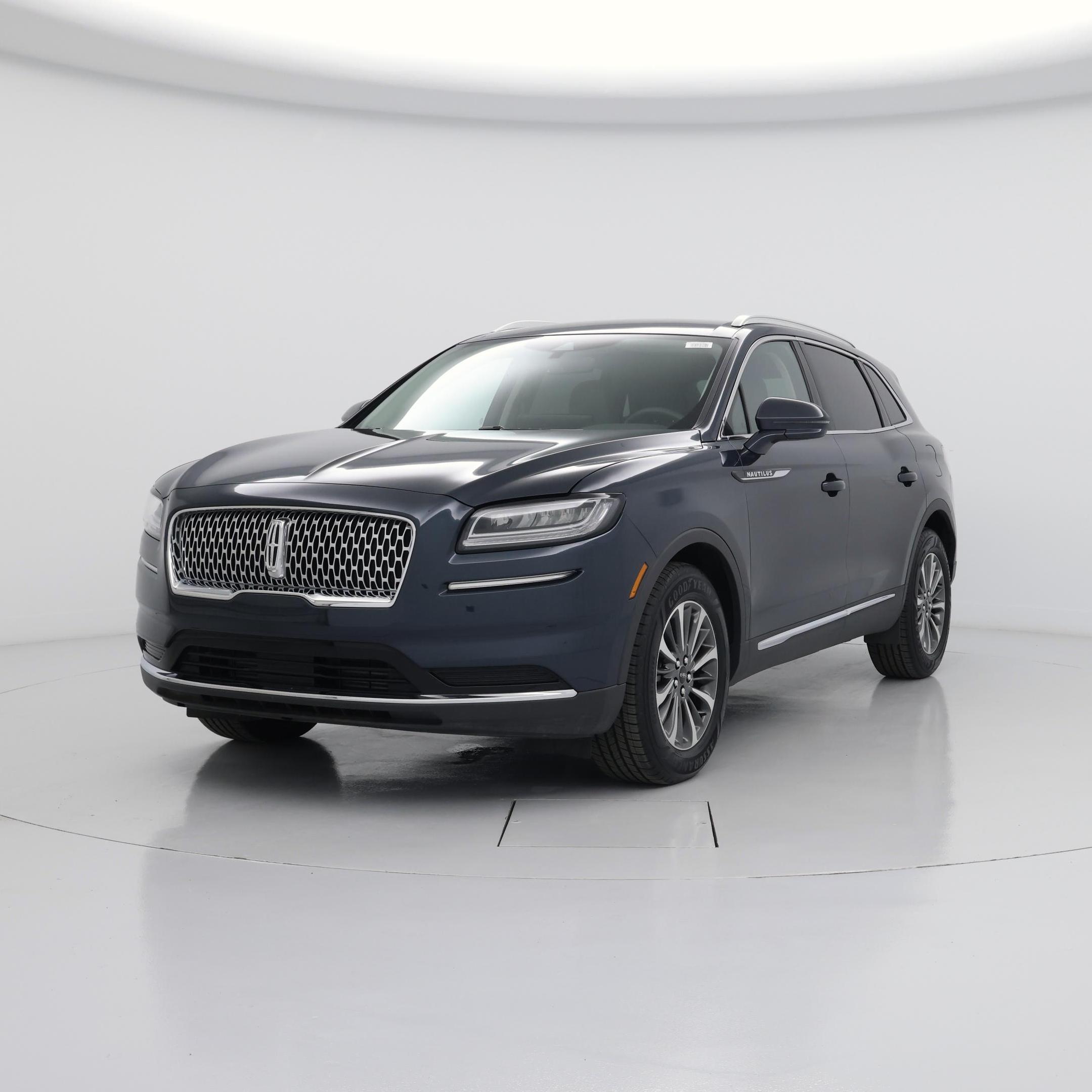 Thumbnail: 2023 Lincoln Nautilus - 4