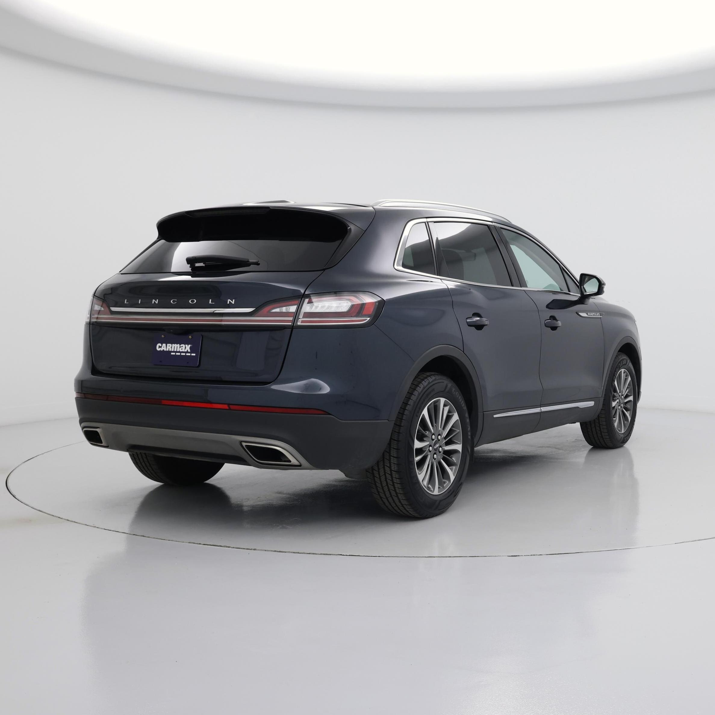 Thumbnail: 2023 Lincoln Nautilus - 8