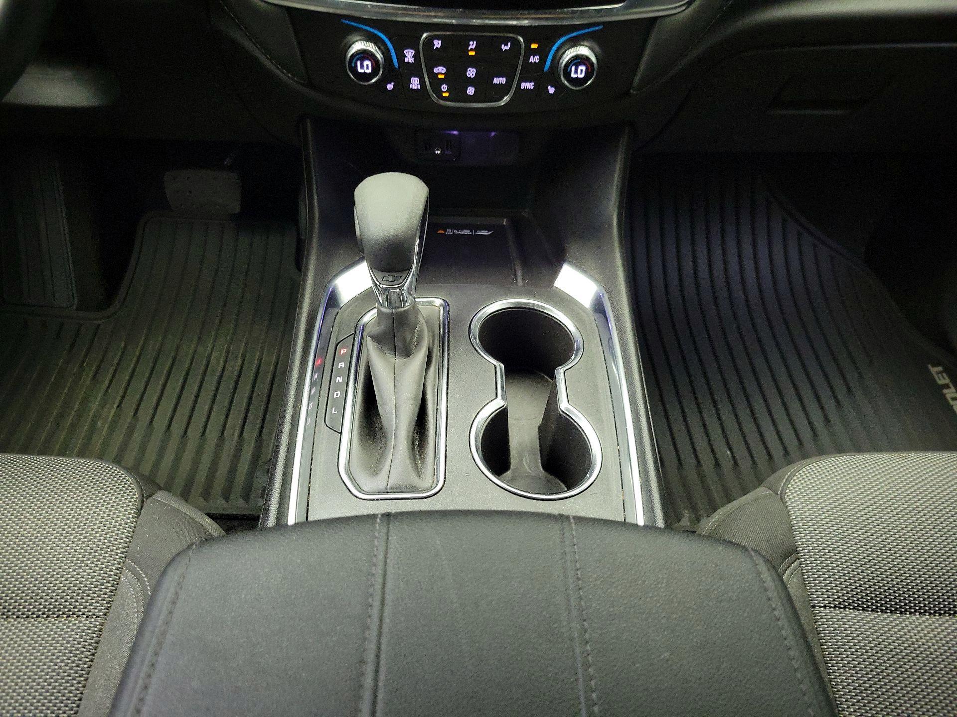 Thumbnail: 2023 Chevrolet Traverse - 17