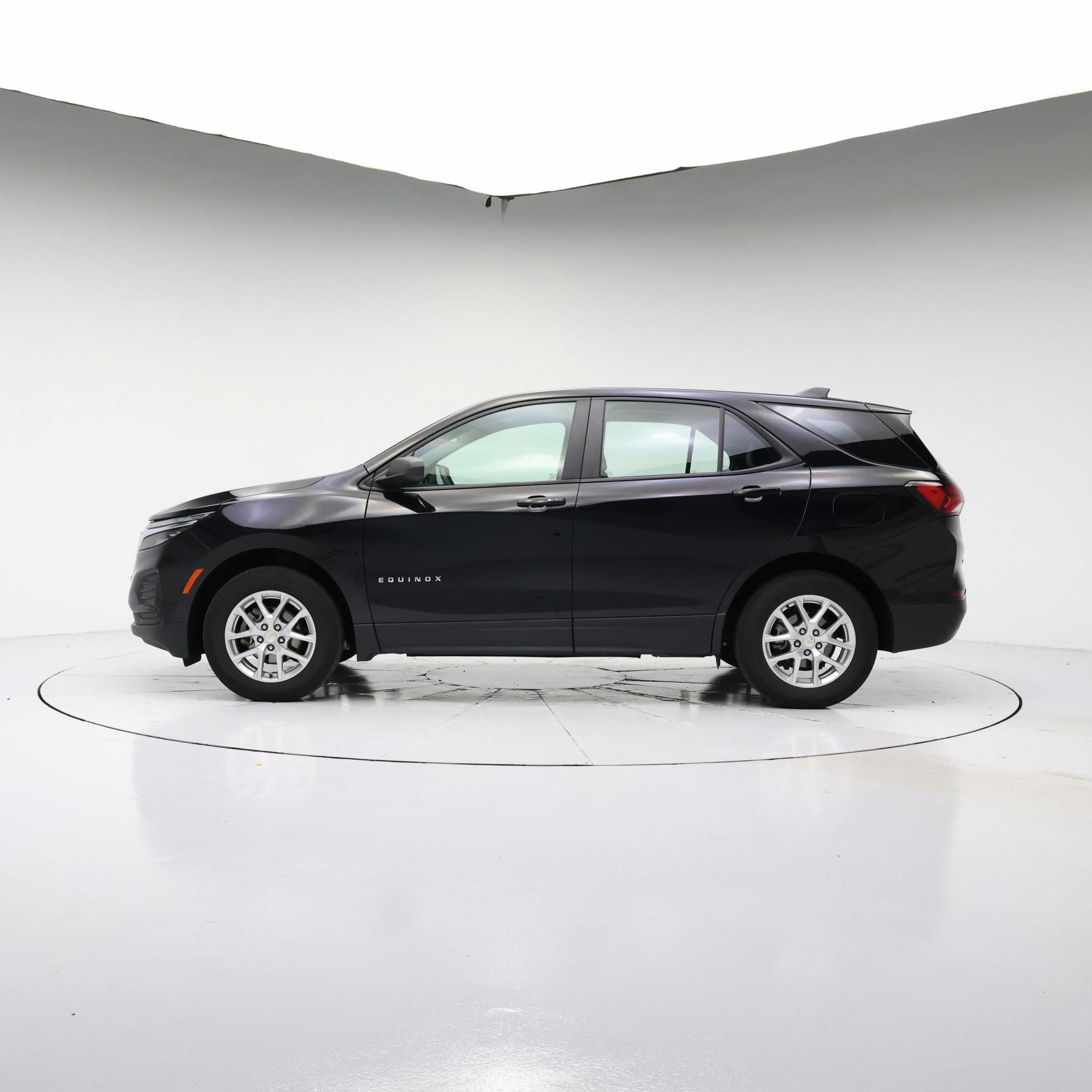 Thumbnail: 2024 Chevrolet Equinox - 3