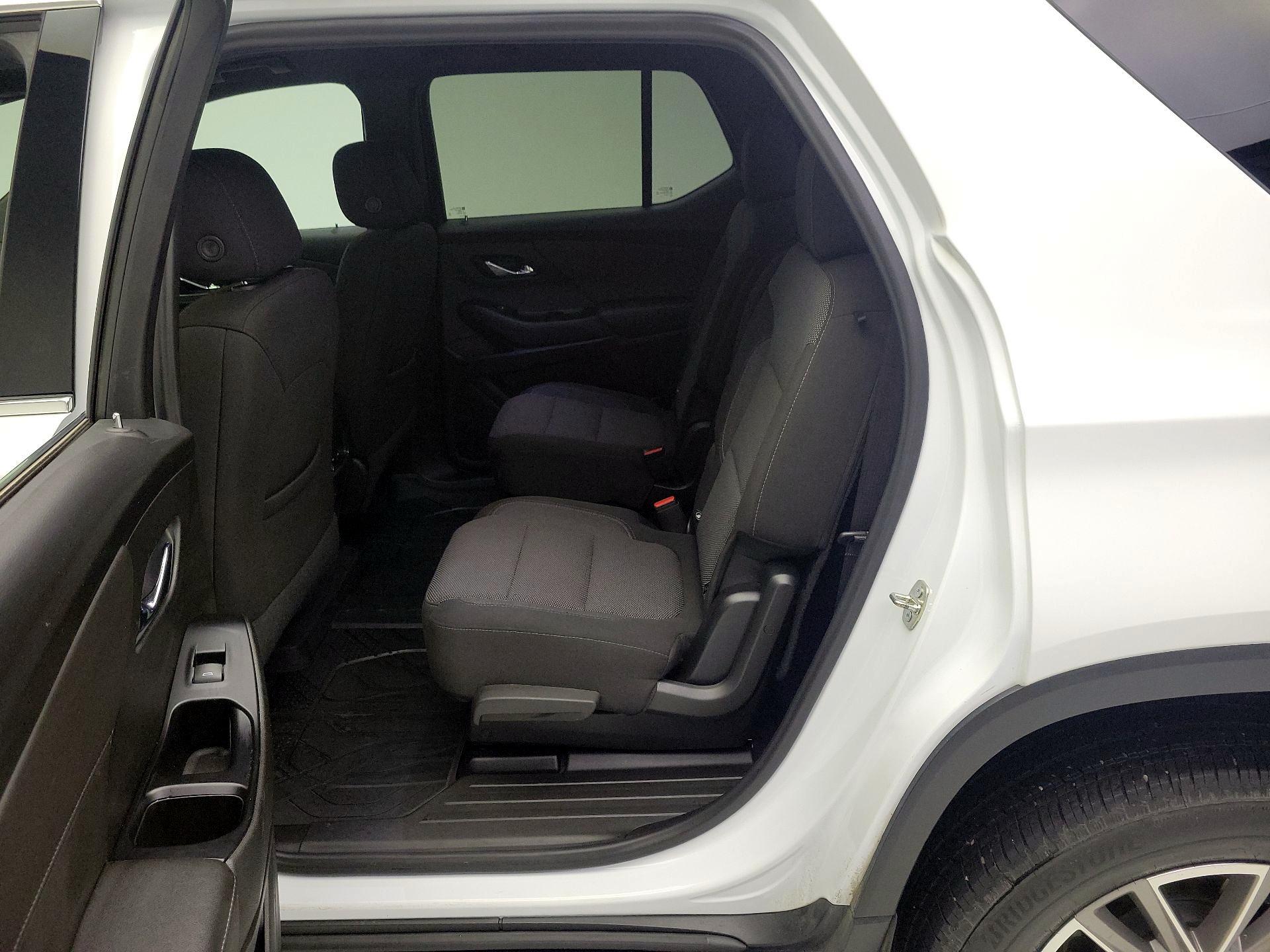 Thumbnail: 2023 Chevrolet Traverse - 19