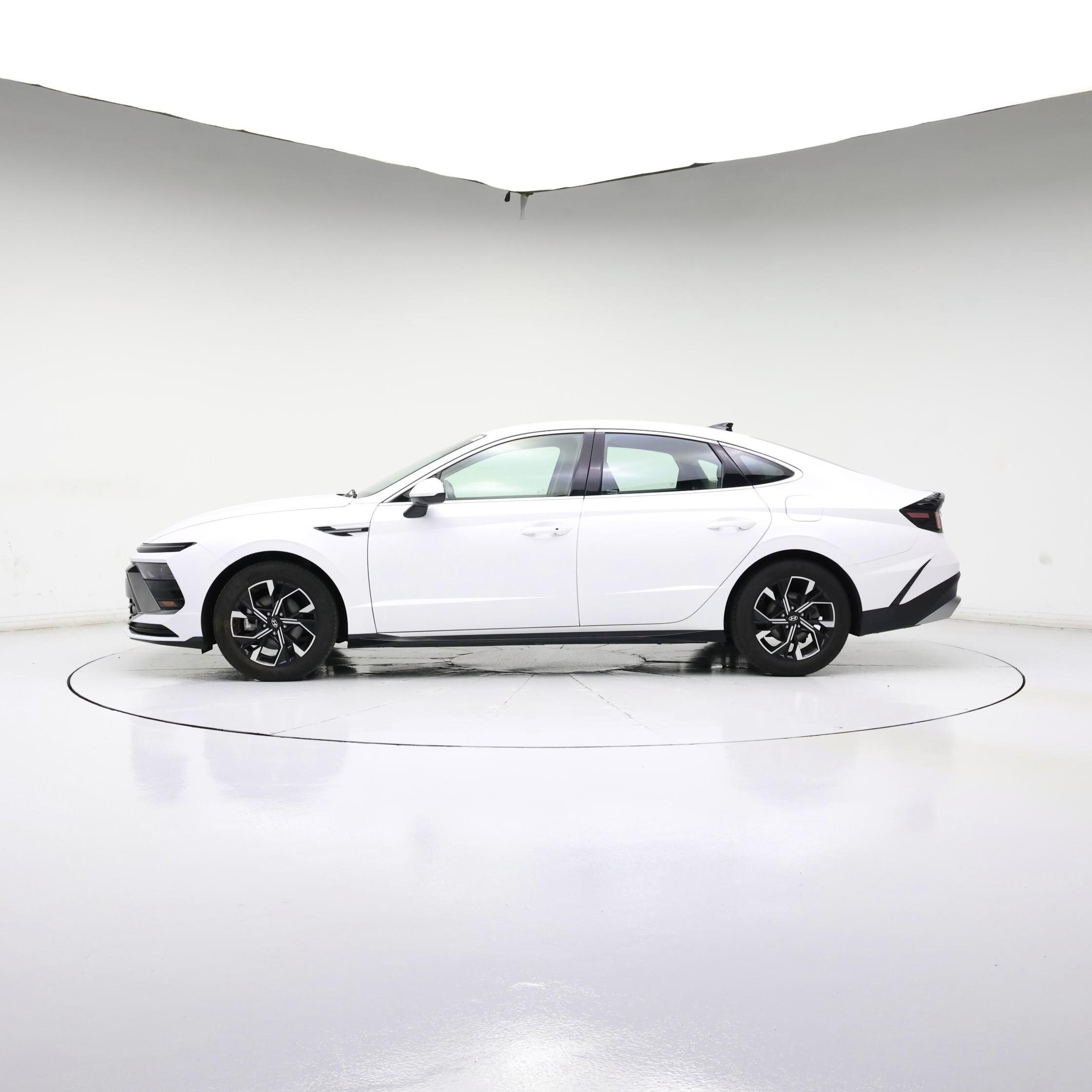 Thumbnail: 2025 Hyundai Sonata - 3