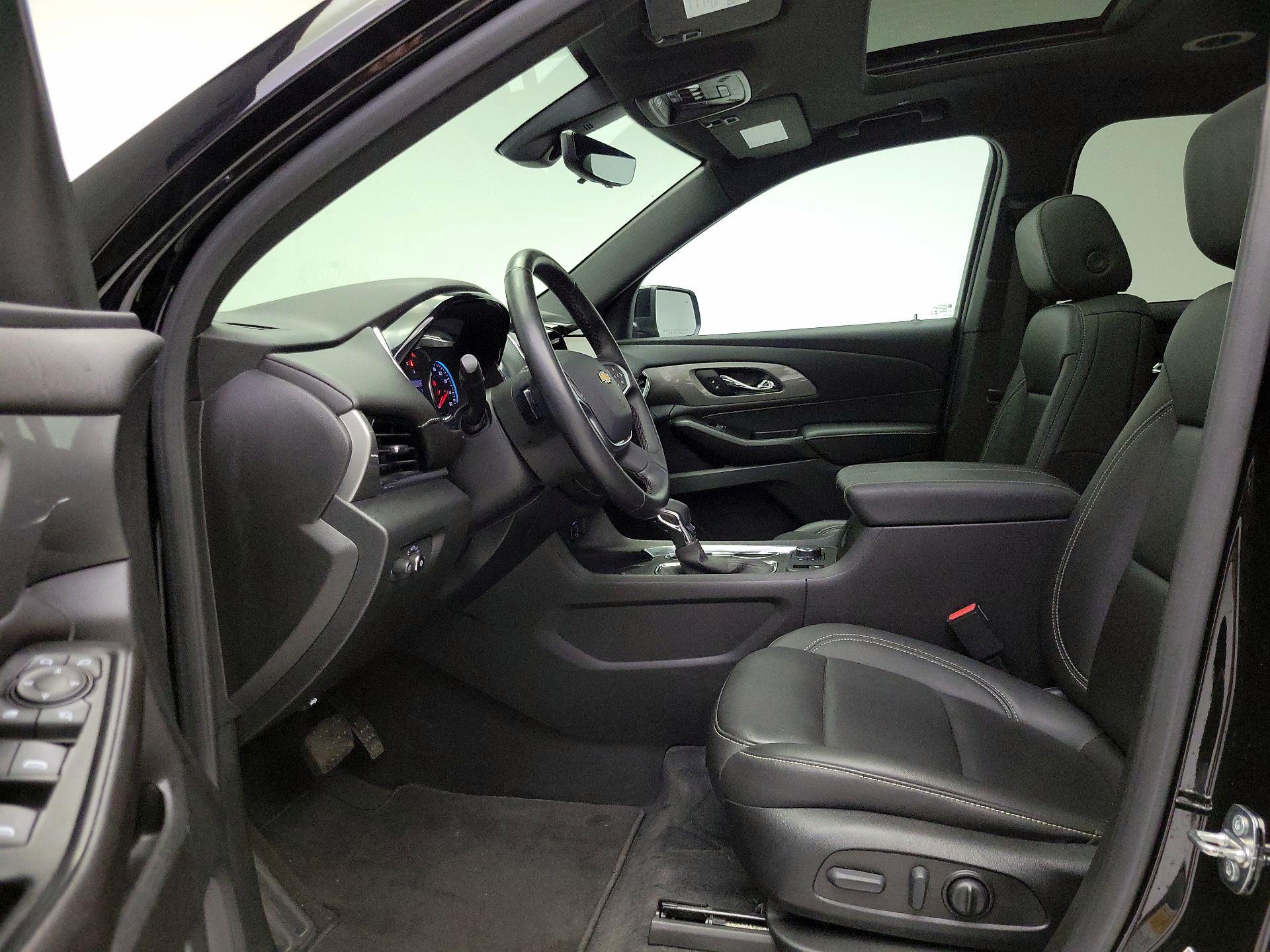 Thumbnail: 2023 Chevrolet Traverse - 11