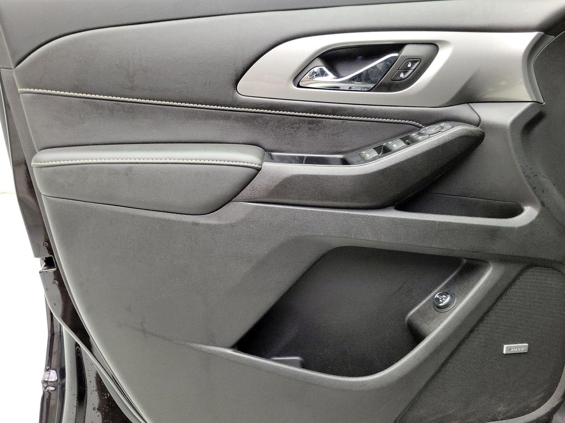 Thumbnail: 2023 Chevrolet Traverse - 12