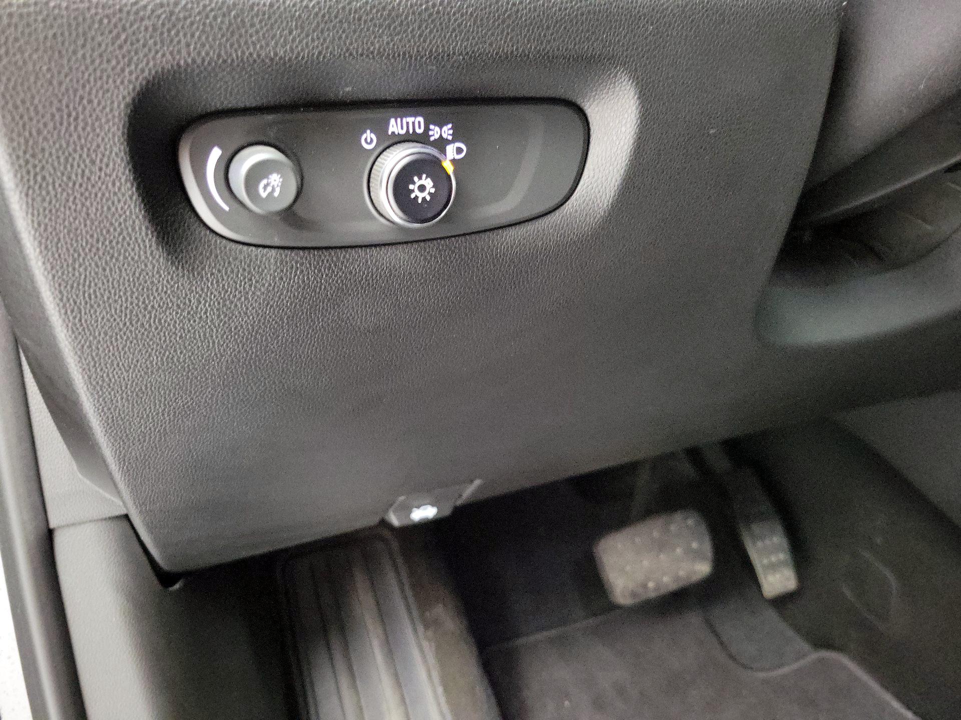 Thumbnail: 2023 Chevrolet Traverse - 13