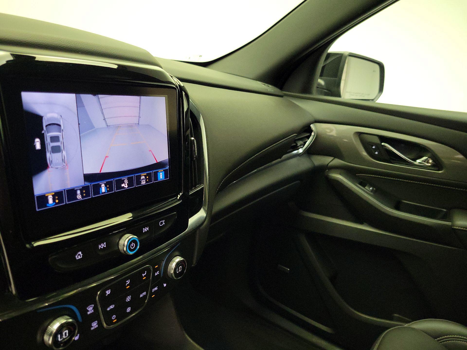 Thumbnail: 2023 Chevrolet Traverse - 15