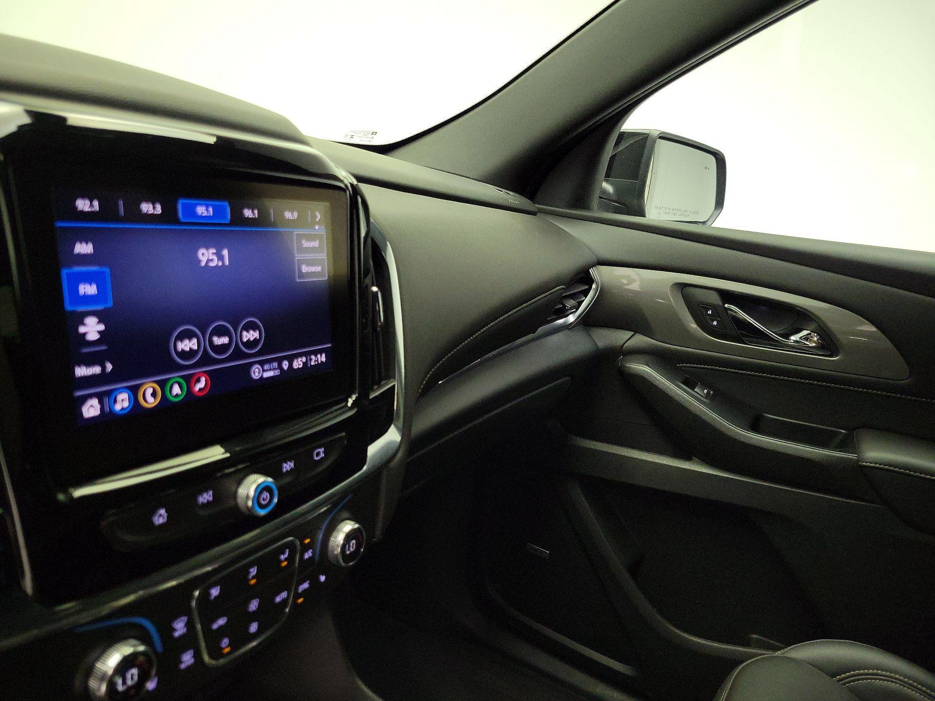 Thumbnail: 2023 Chevrolet Traverse - 16