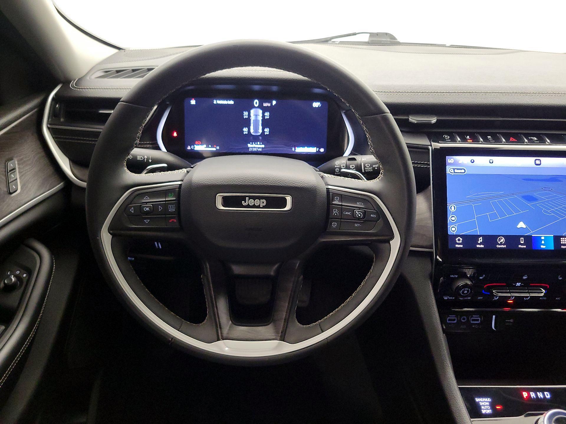 Thumbnail: 2023 Jeep Grand Cherokee - 10