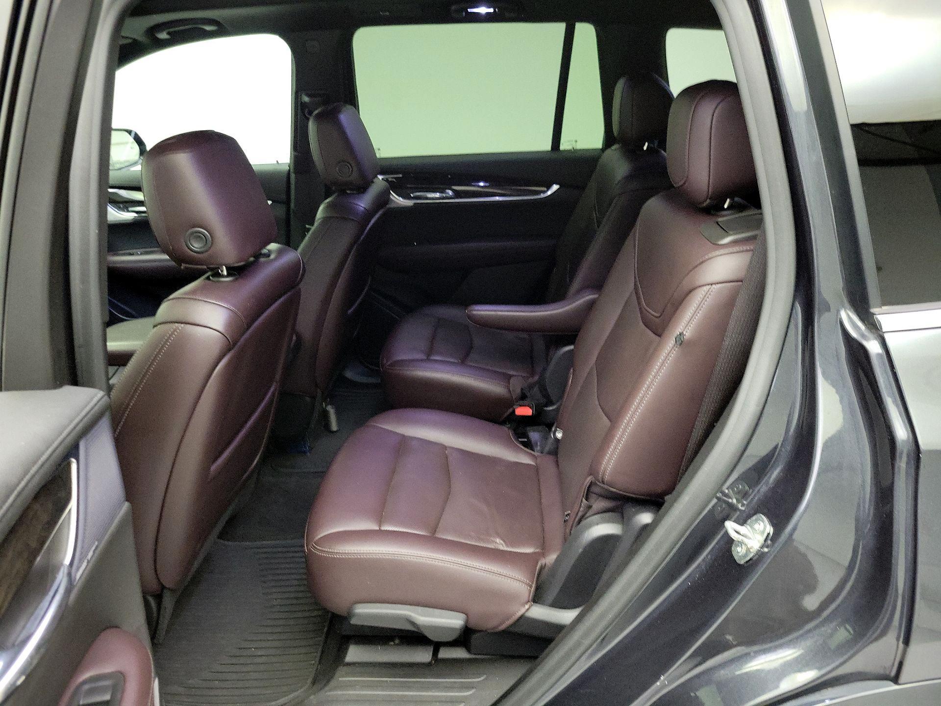 Thumbnail: 2021 Cadillac XT6 - 20