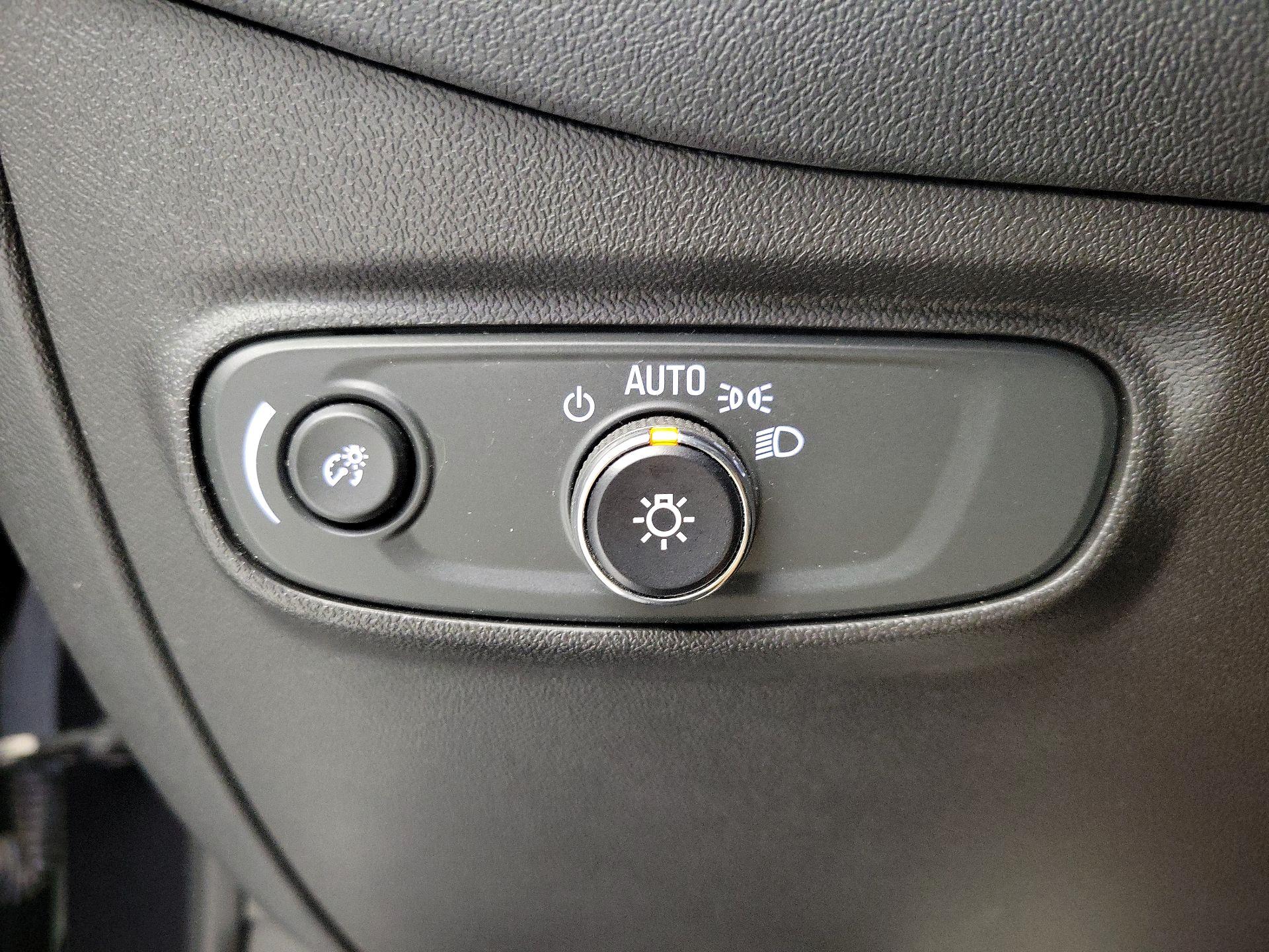 Thumbnail: 2023 Chevrolet Equinox - 13