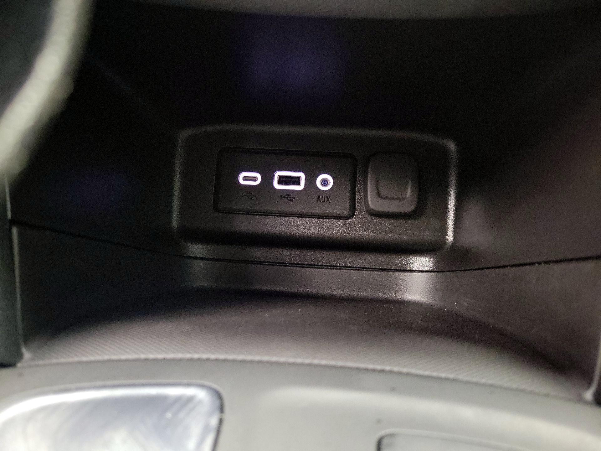 Thumbnail: 2023 Chevrolet Equinox - 18