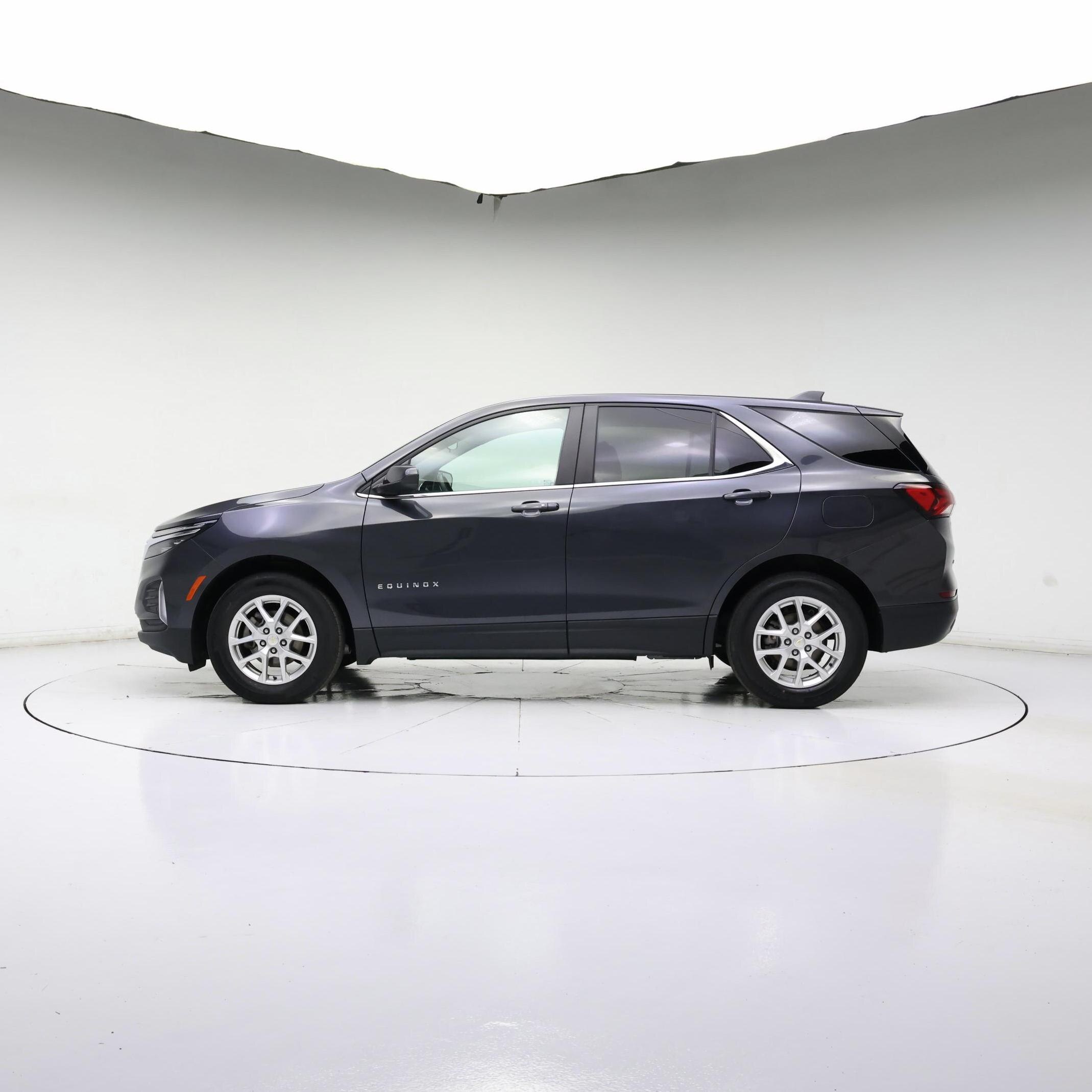 Thumbnail: 2023 Chevrolet Equinox - 3