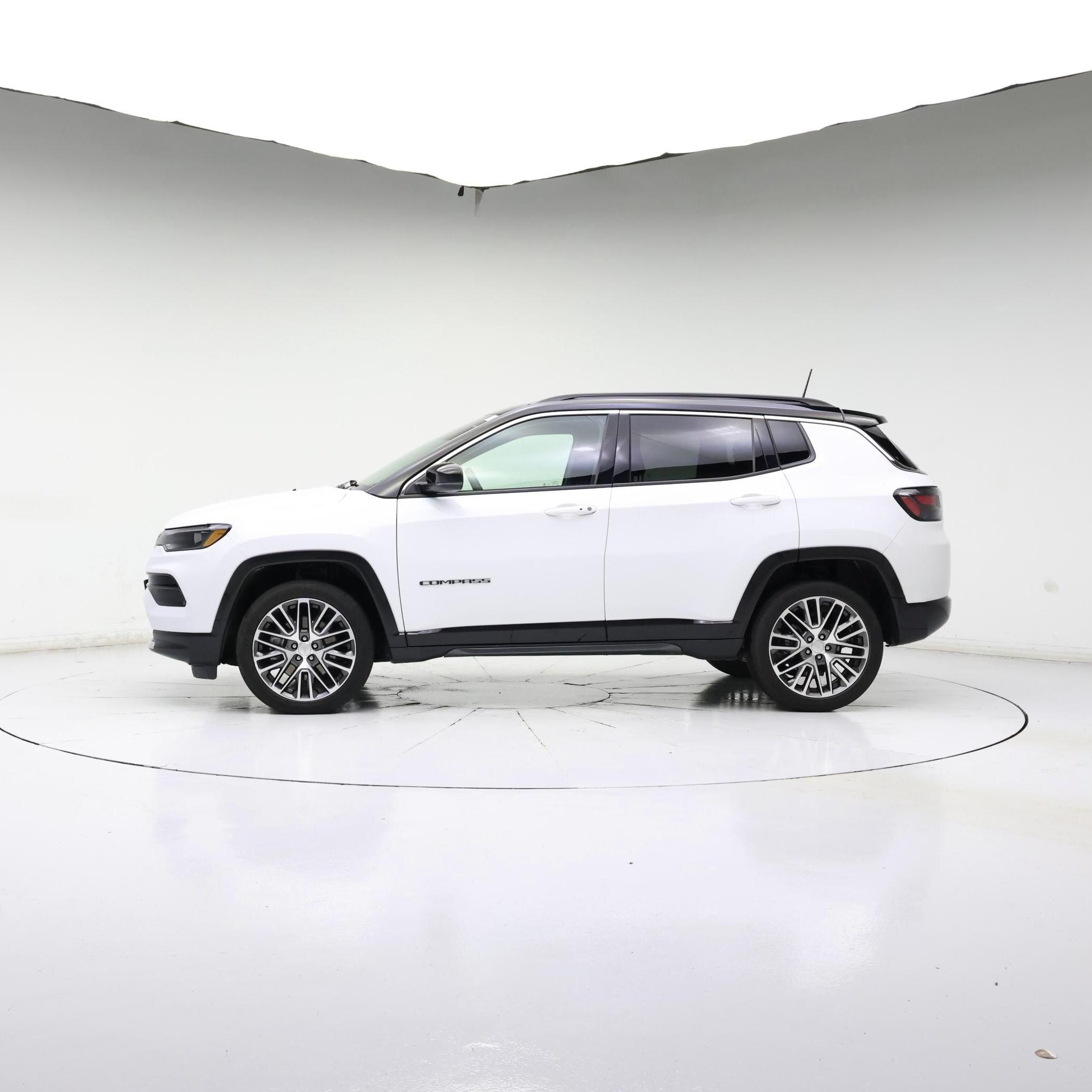 Thumbnail: 2023 Jeep Compass - 3
