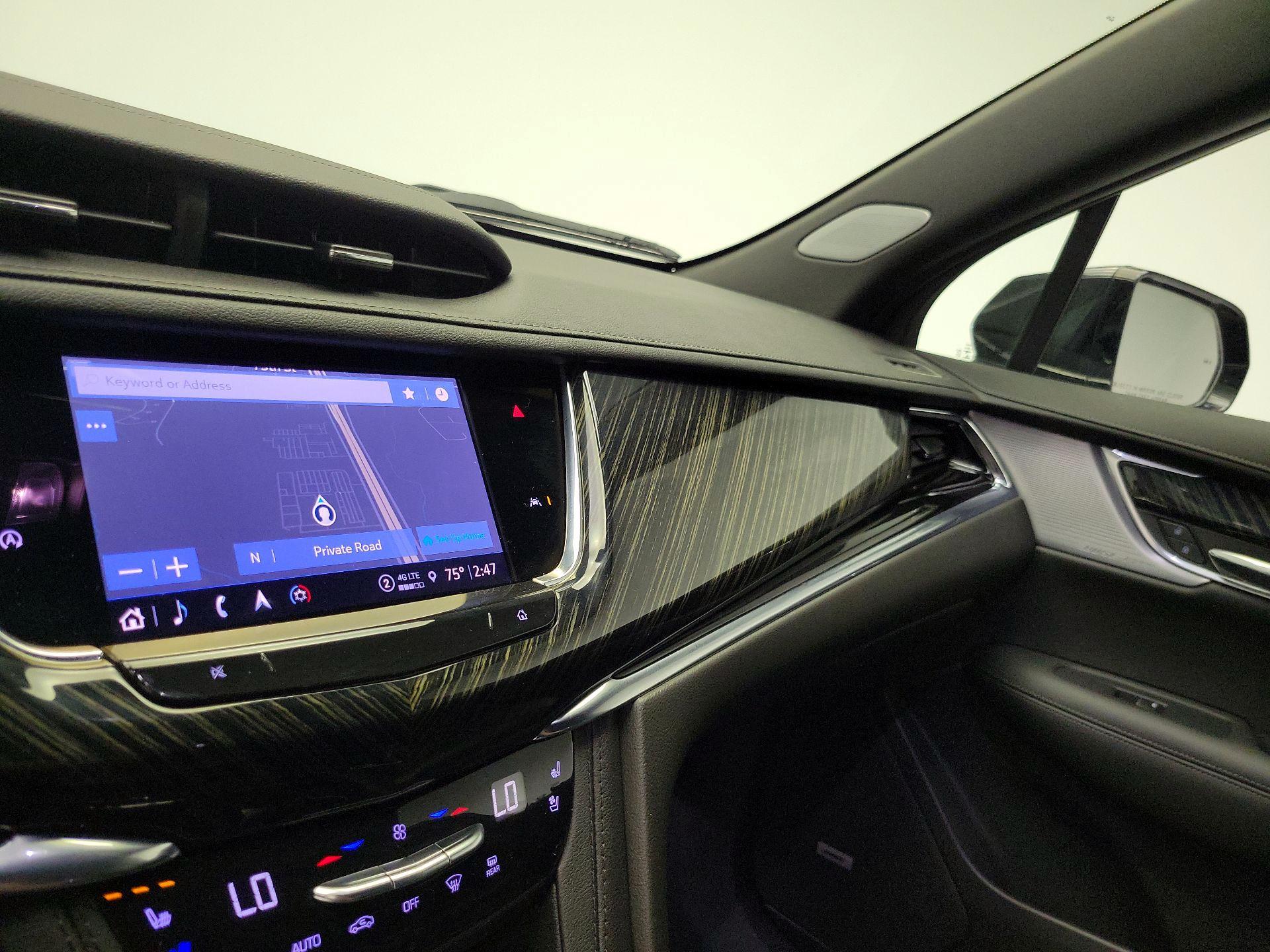 Thumbnail: 2023 Cadillac XT6 - 14