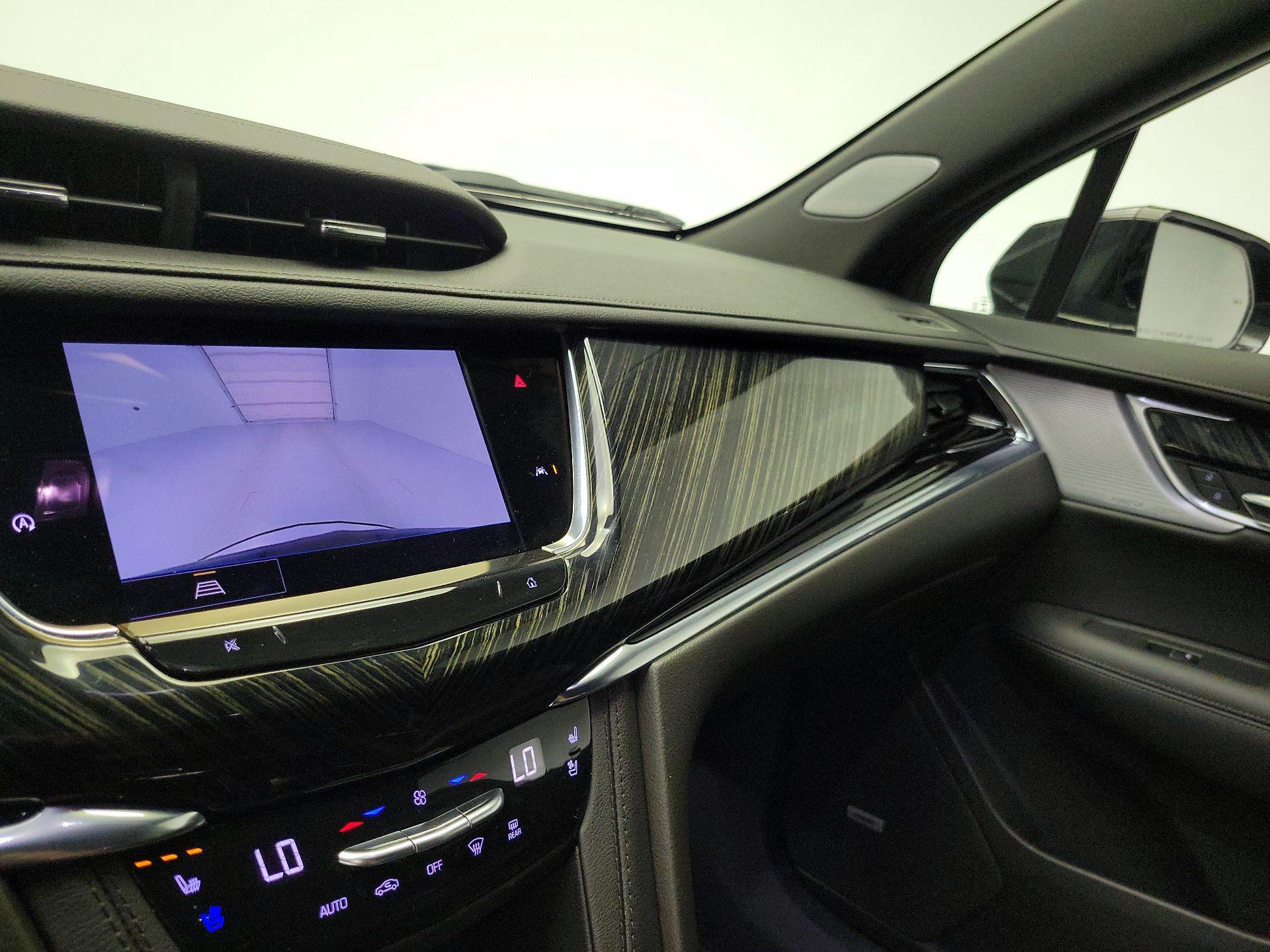 Thumbnail: 2023 Cadillac XT6 - 15