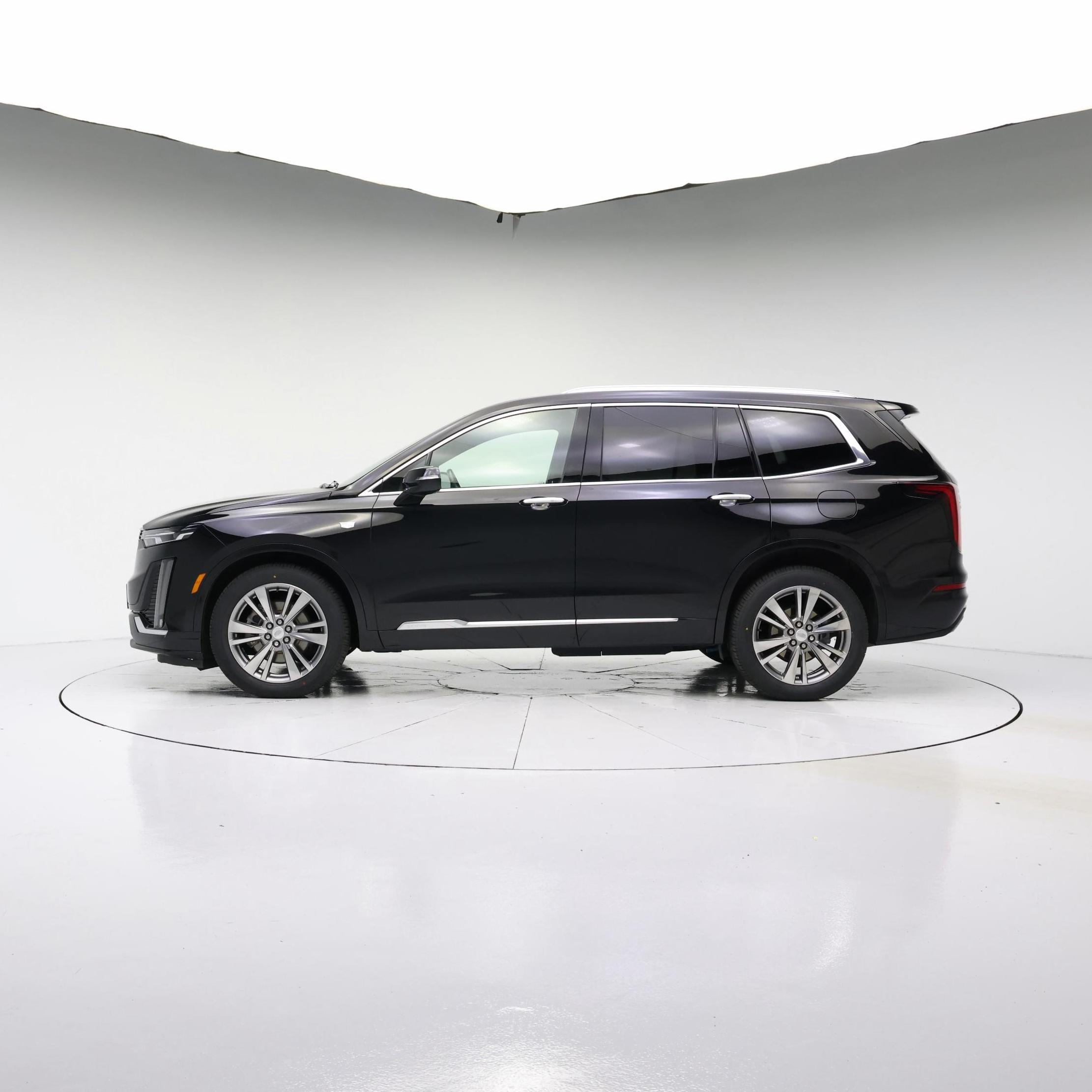 Thumbnail: 2023 Cadillac XT6 - 3