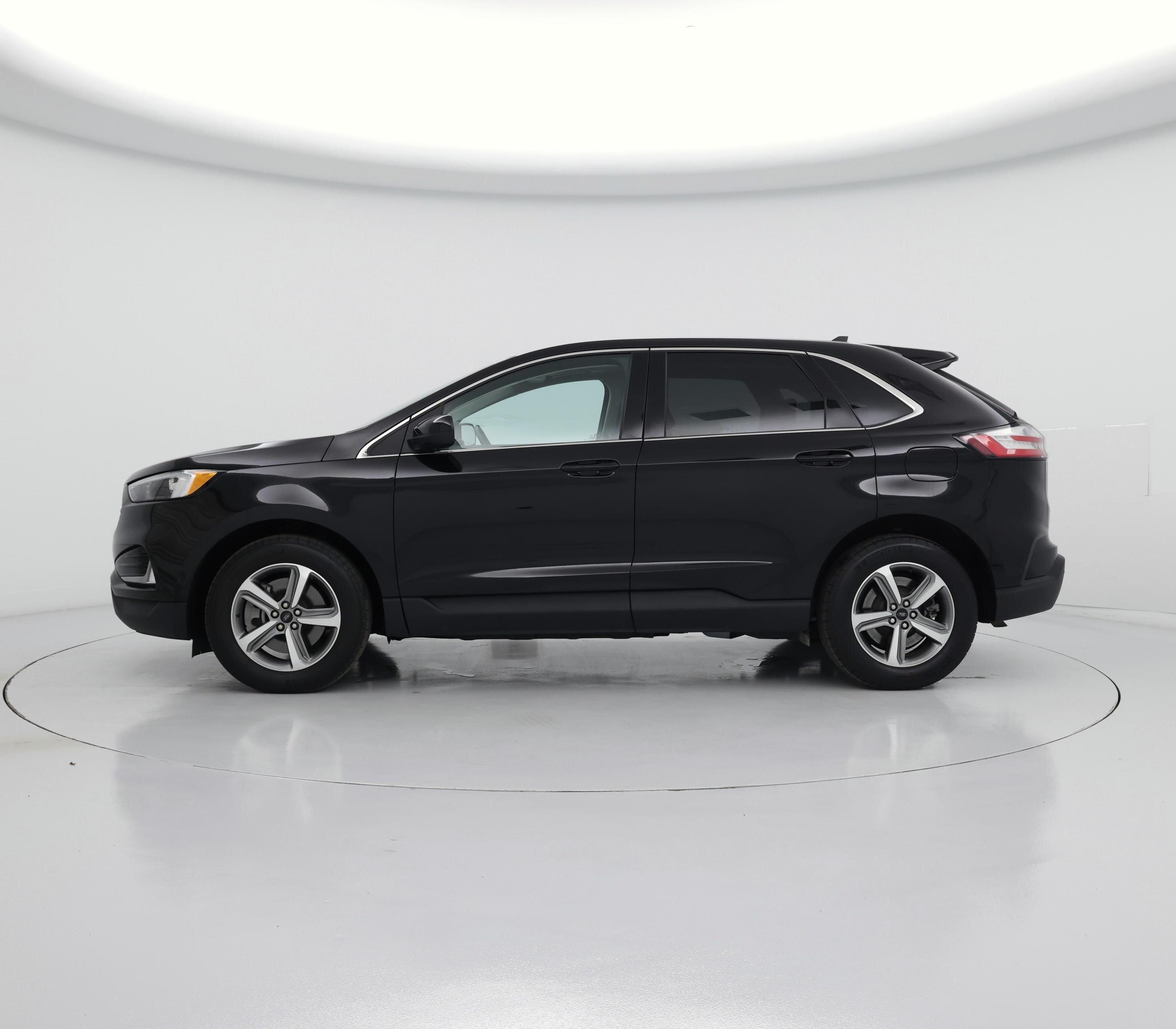 Thumbnail: 2023 Ford Edge - 3