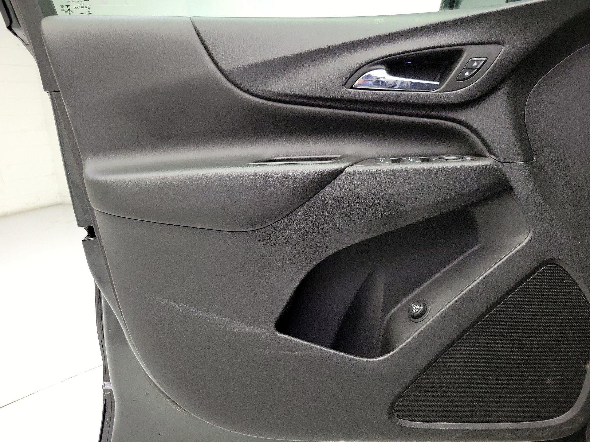 Thumbnail: 2021 Chevrolet Equinox - 12