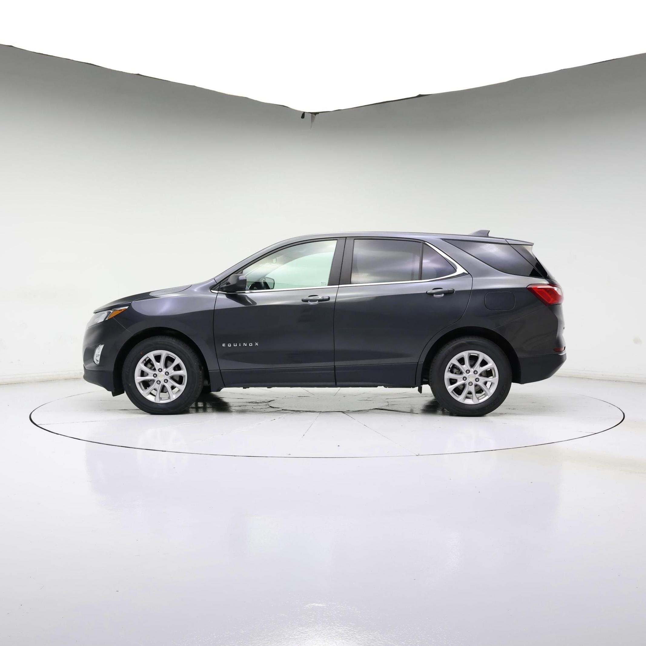 Thumbnail: 2021 Chevrolet Equinox - 3