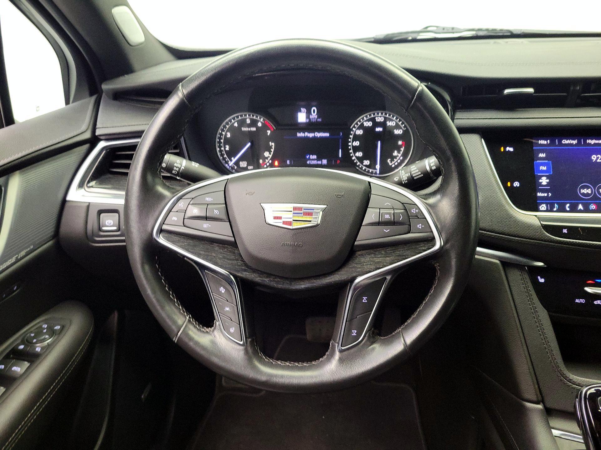 Thumbnail: 2023 Cadillac XT5 - 10