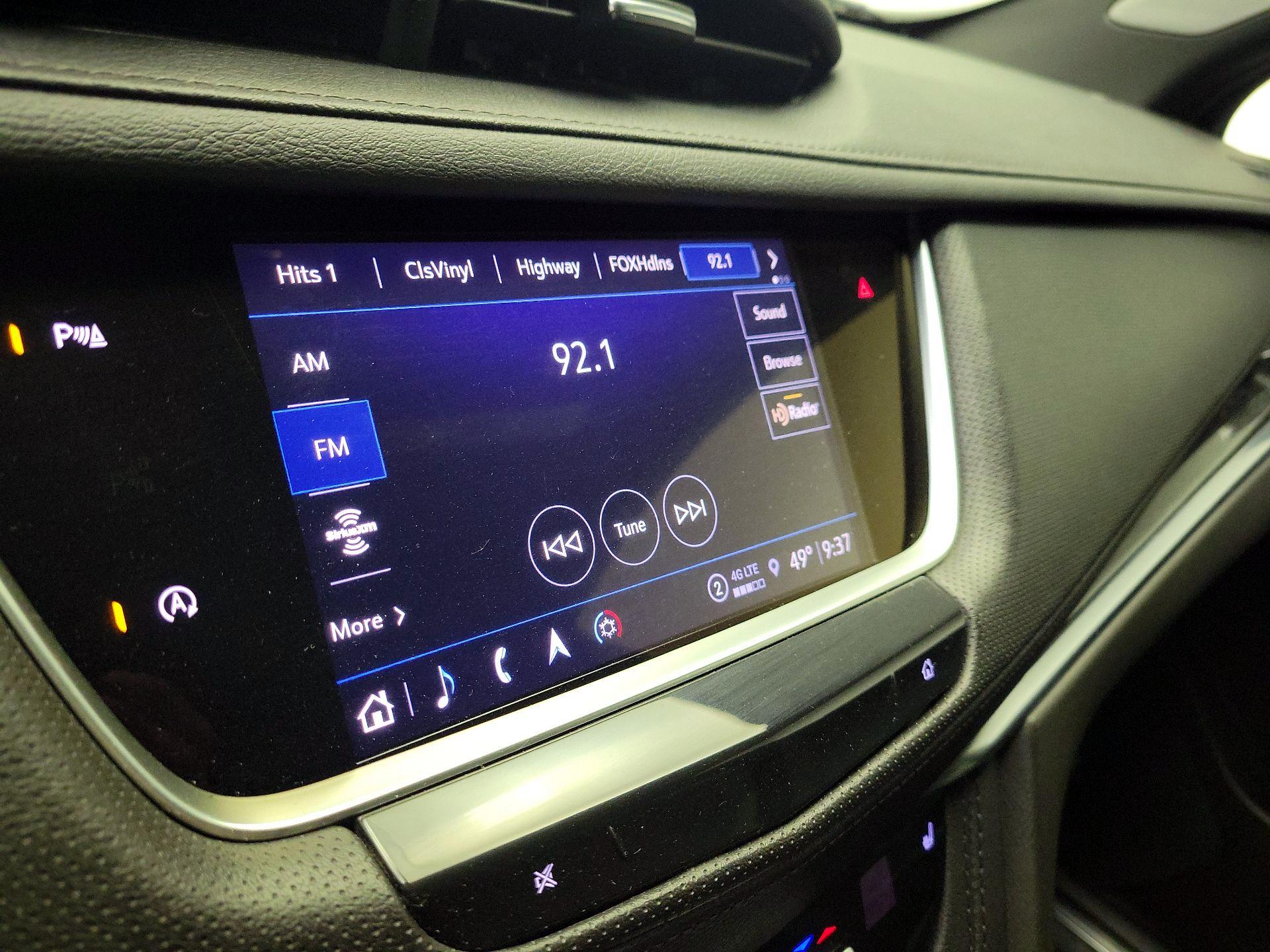 Thumbnail: 2023 Cadillac XT5 - 15