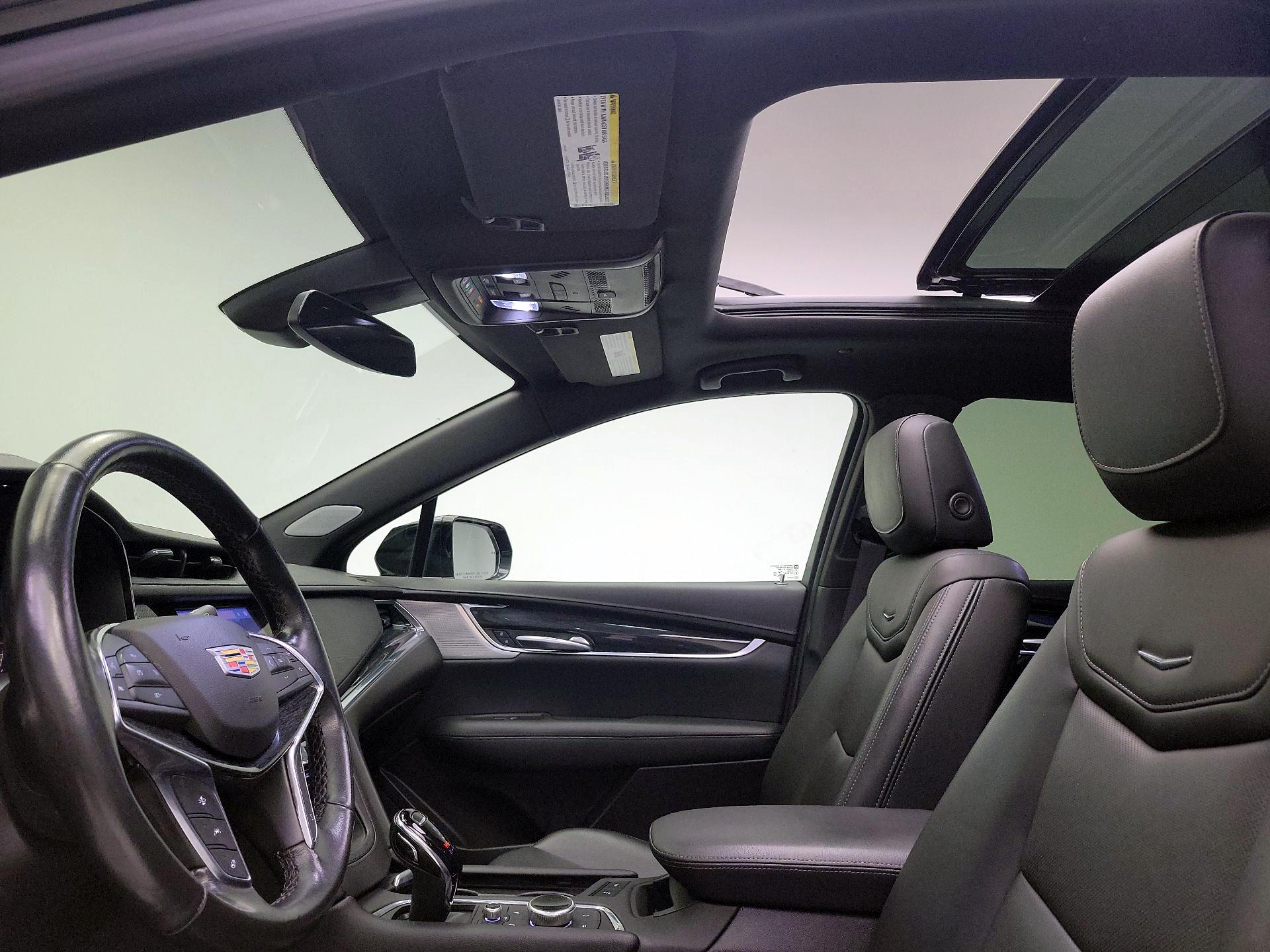 Thumbnail: 2023 Cadillac XT5 - 19