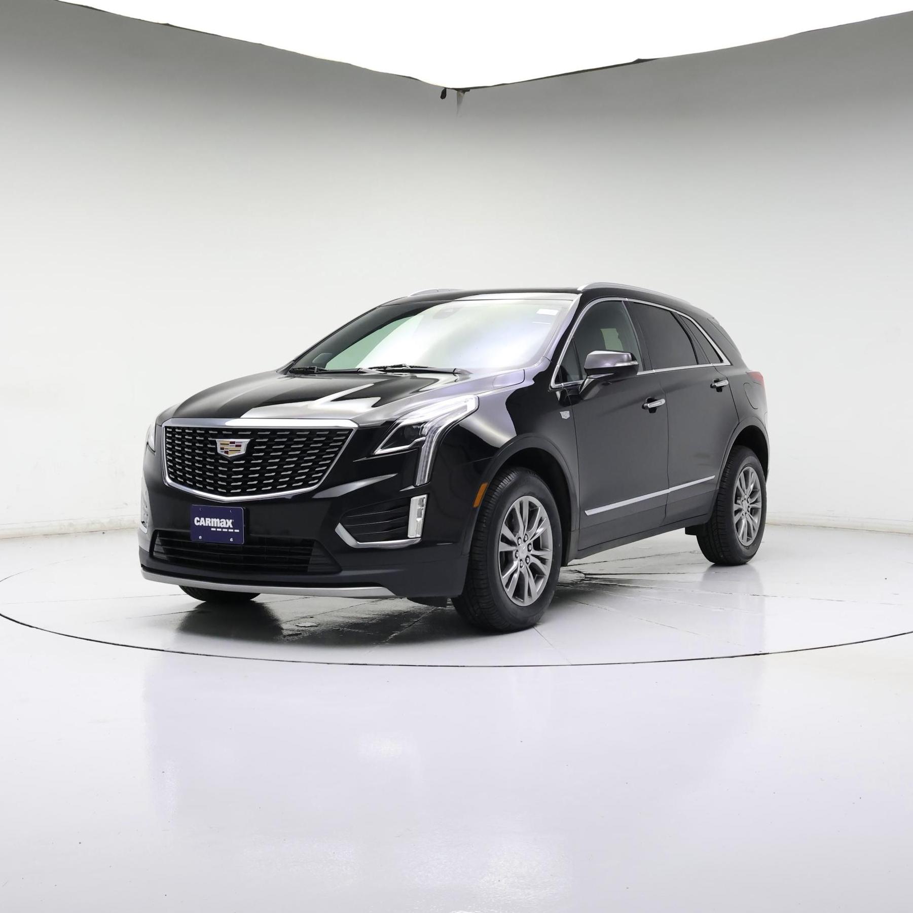 Thumbnail: 2023 Cadillac XT5 - 4