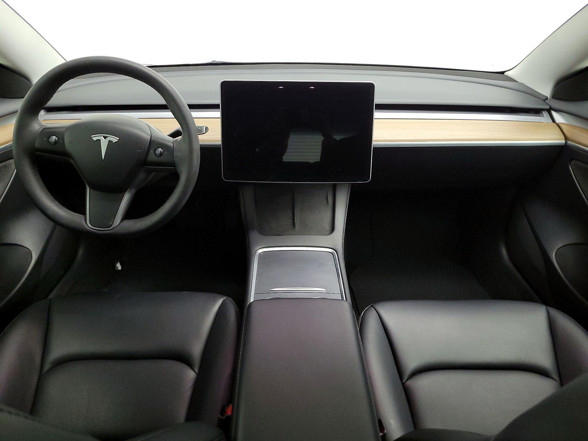 Thumbnail: 2023 Tesla Model 3 - 9