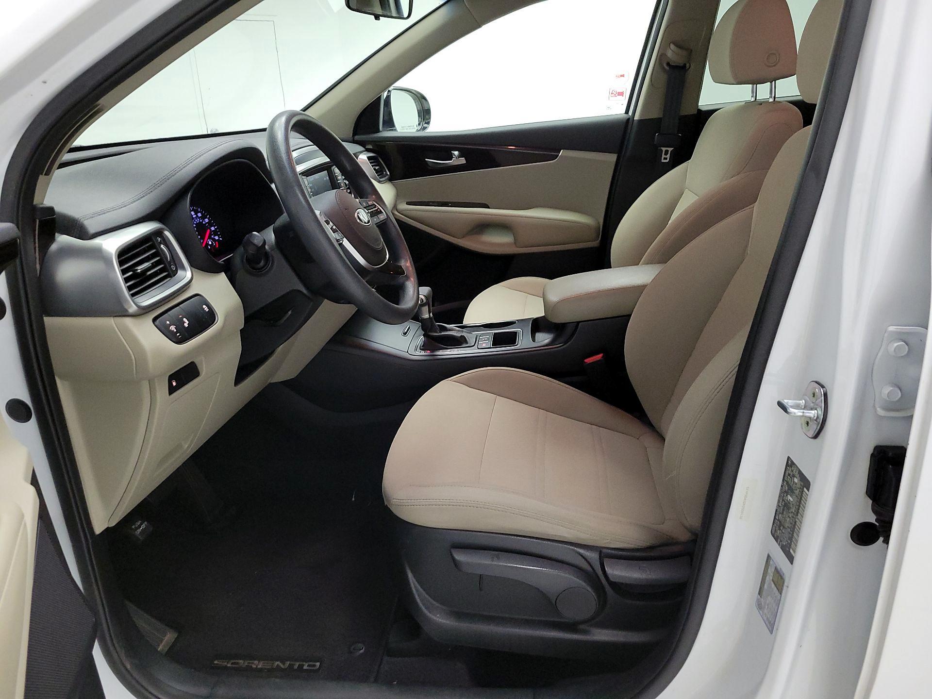 Thumbnail: 2019 Kia Sorento - 11