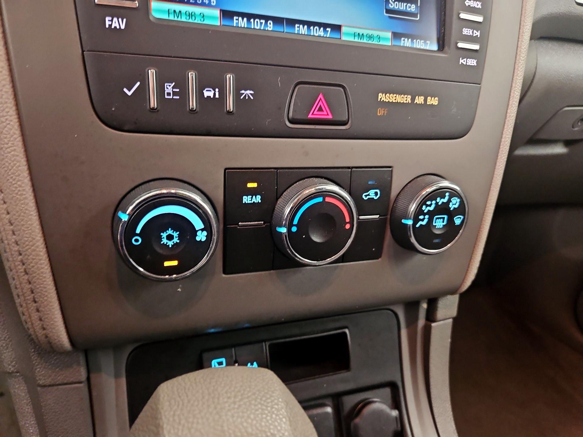 Thumbnail: 2016 Chevrolet Traverse - 14