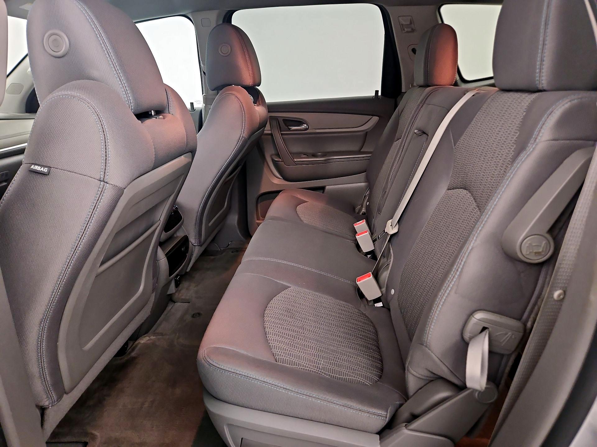 Thumbnail: 2016 Chevrolet Traverse - 17