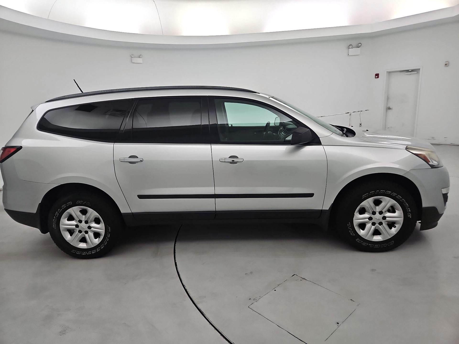 Thumbnail: 2016 Chevrolet Traverse - 4