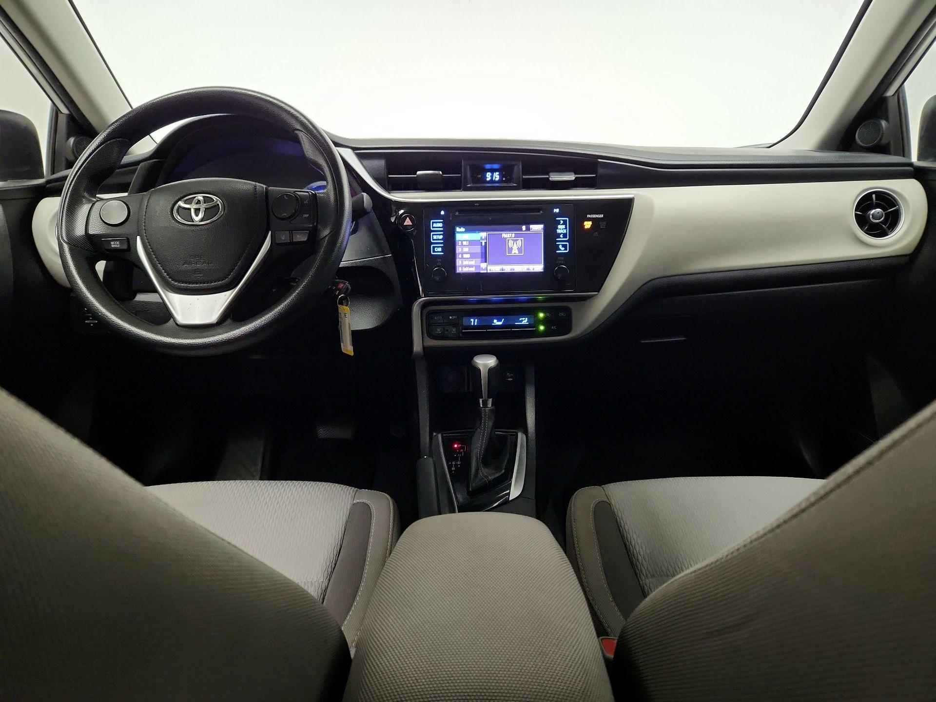 Thumbnail: 2017 Toyota Corolla - 9