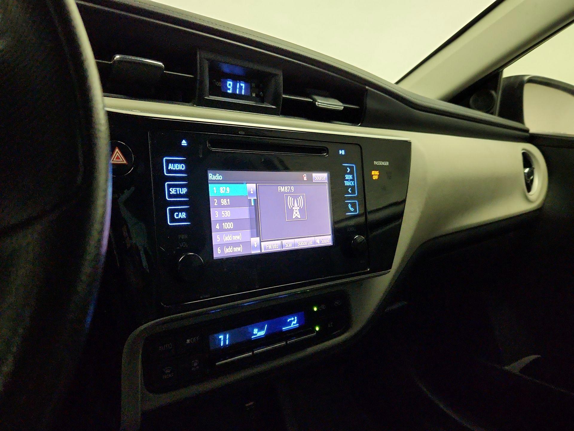Thumbnail: 2017 Toyota Corolla - 15