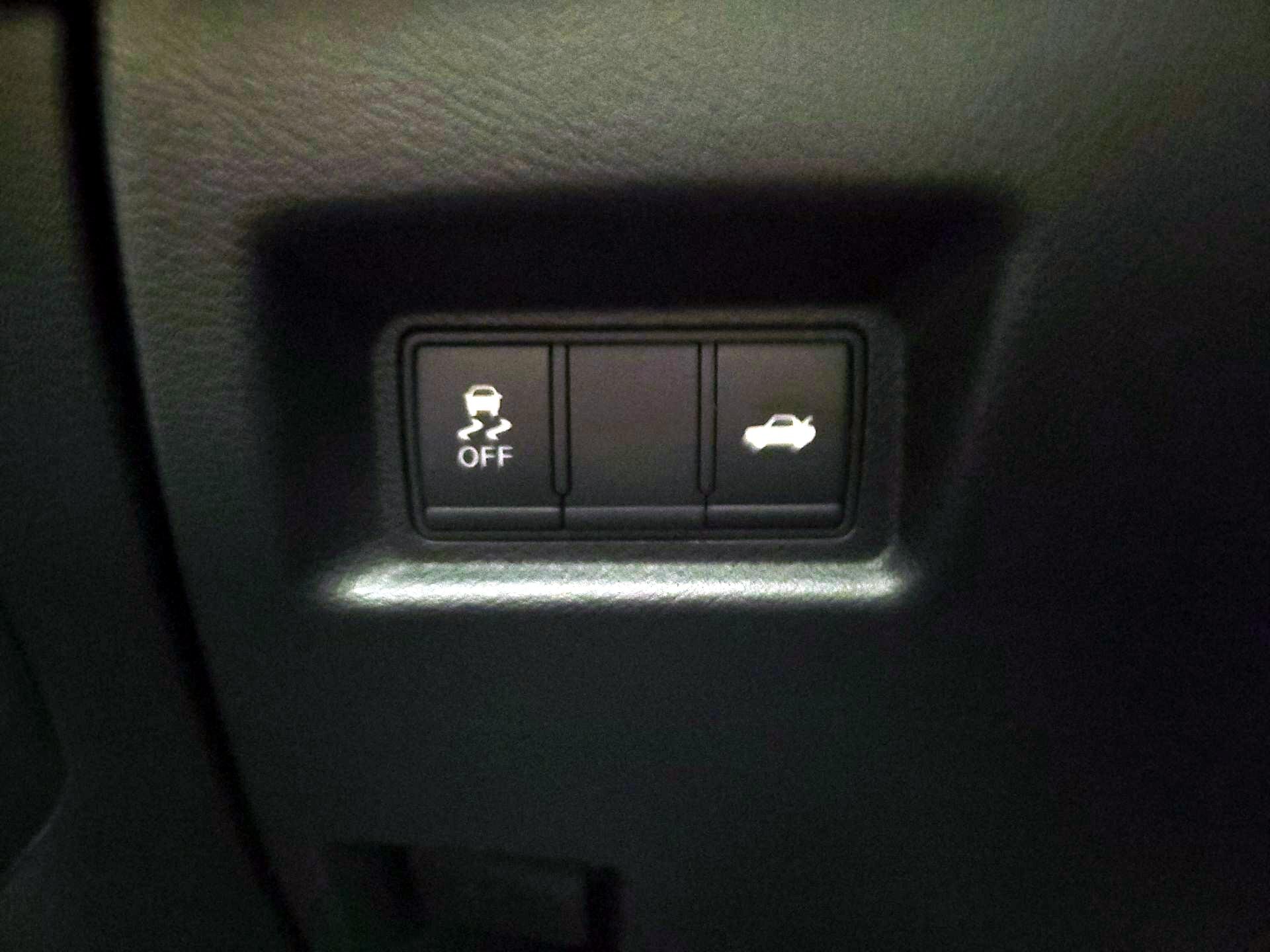 Thumbnail: 2018 INFINITI Q50 - 13