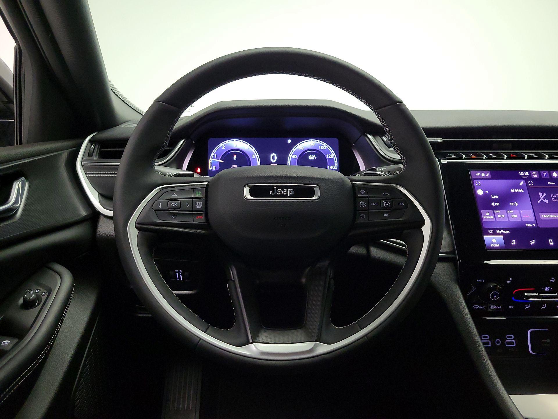 Thumbnail: 2024 Jeep Grand Cherokee - 10
