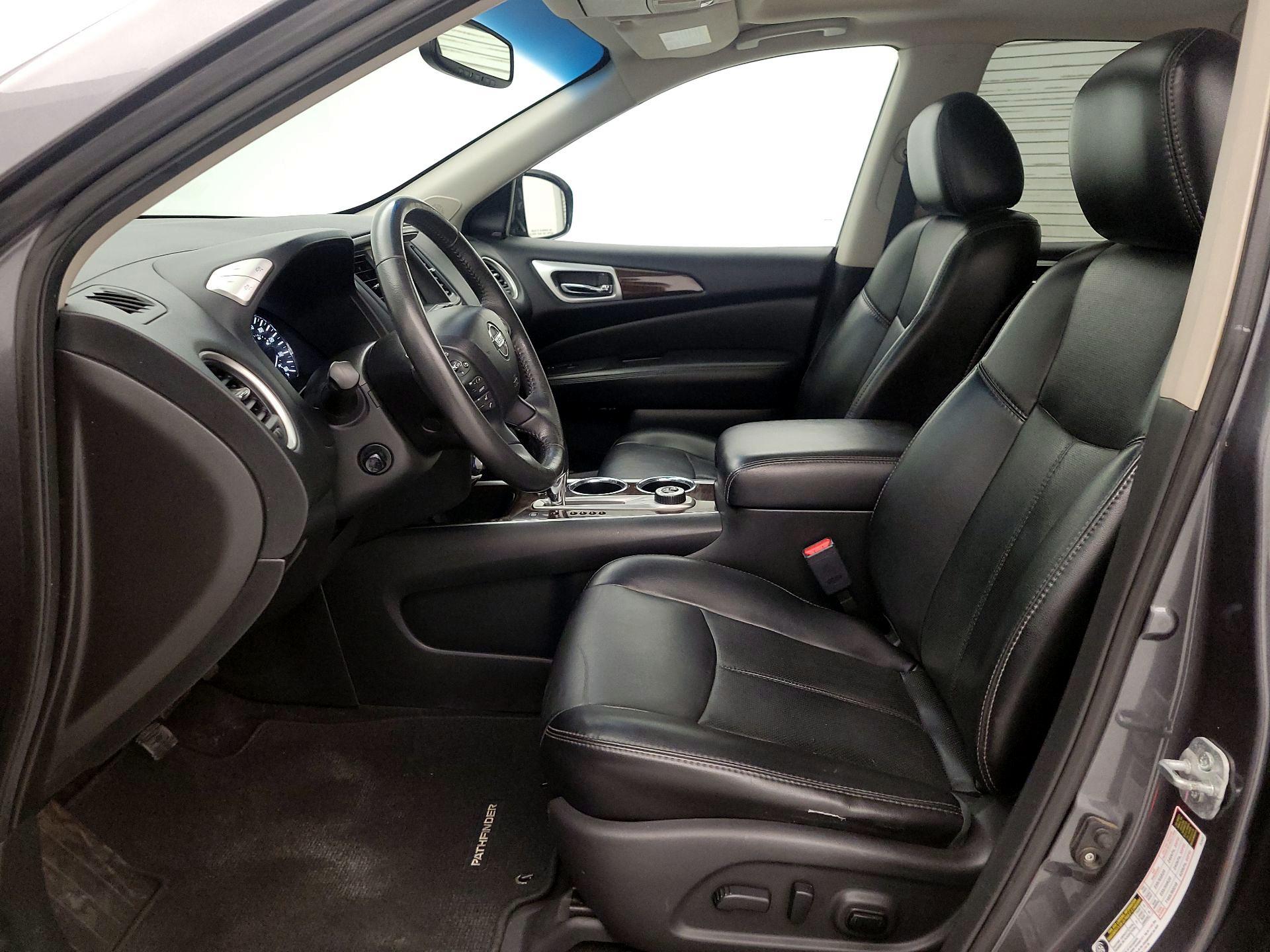 Thumbnail: 2015 Nissan Pathfinder - 11