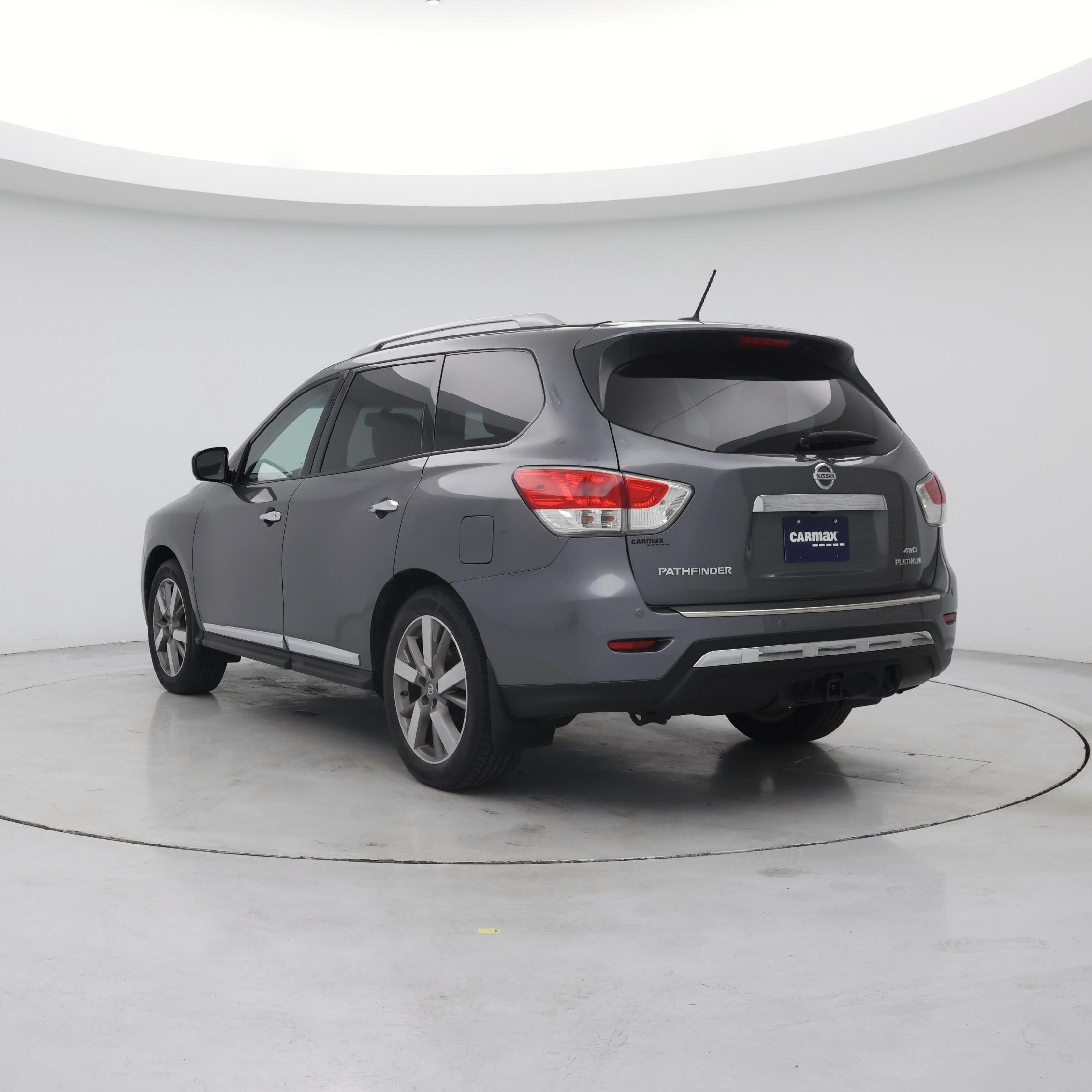Thumbnail: 2015 Nissan Pathfinder - 2