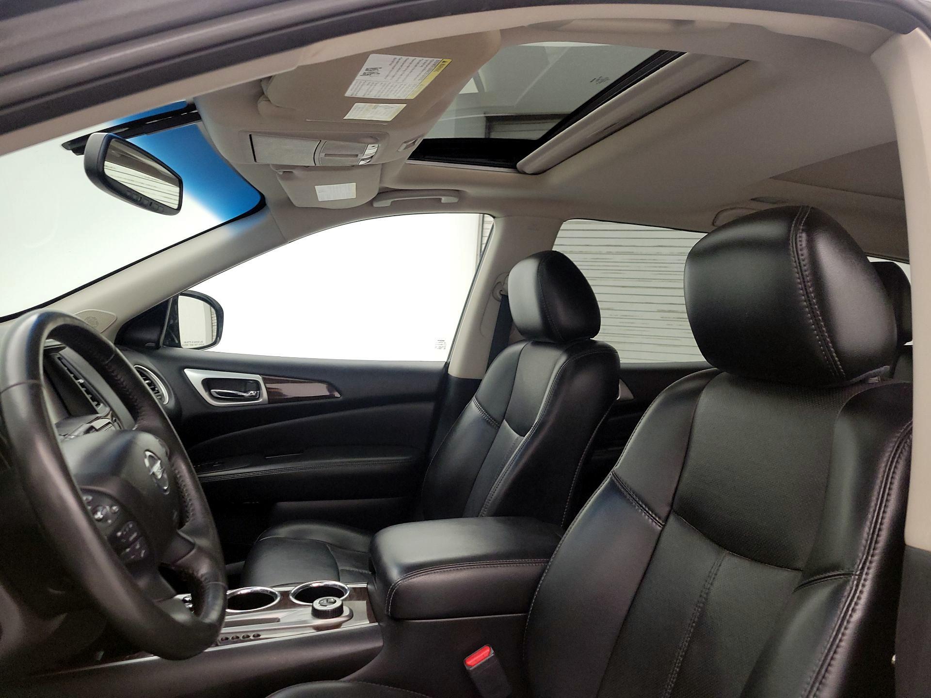 Thumbnail: 2015 Nissan Pathfinder - 20