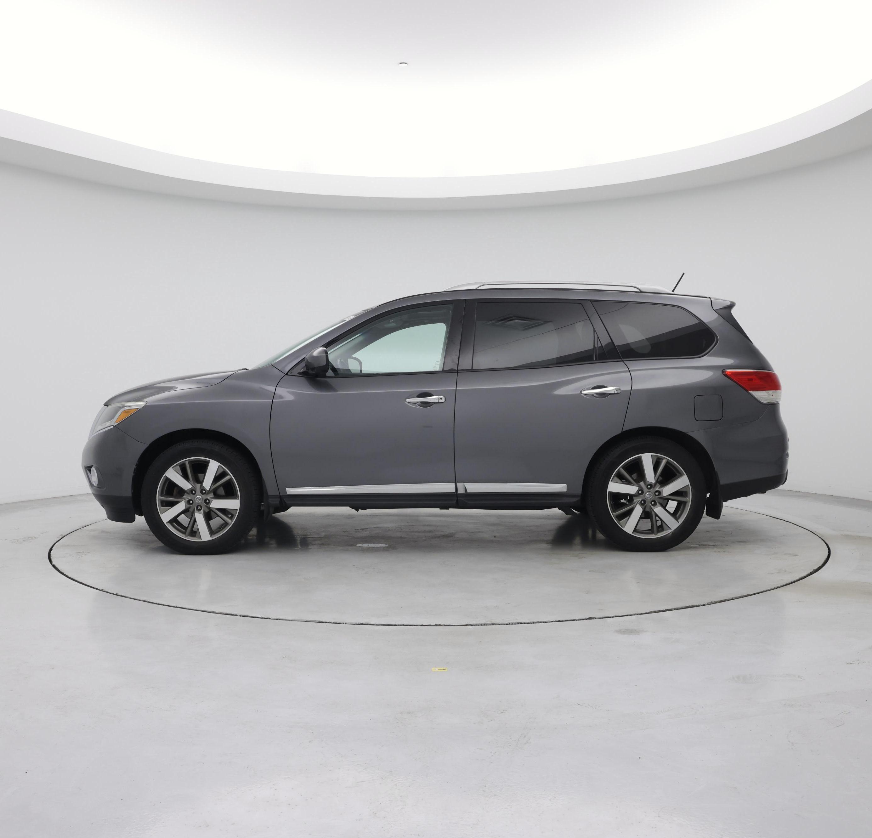 Thumbnail: 2015 Nissan Pathfinder - 3