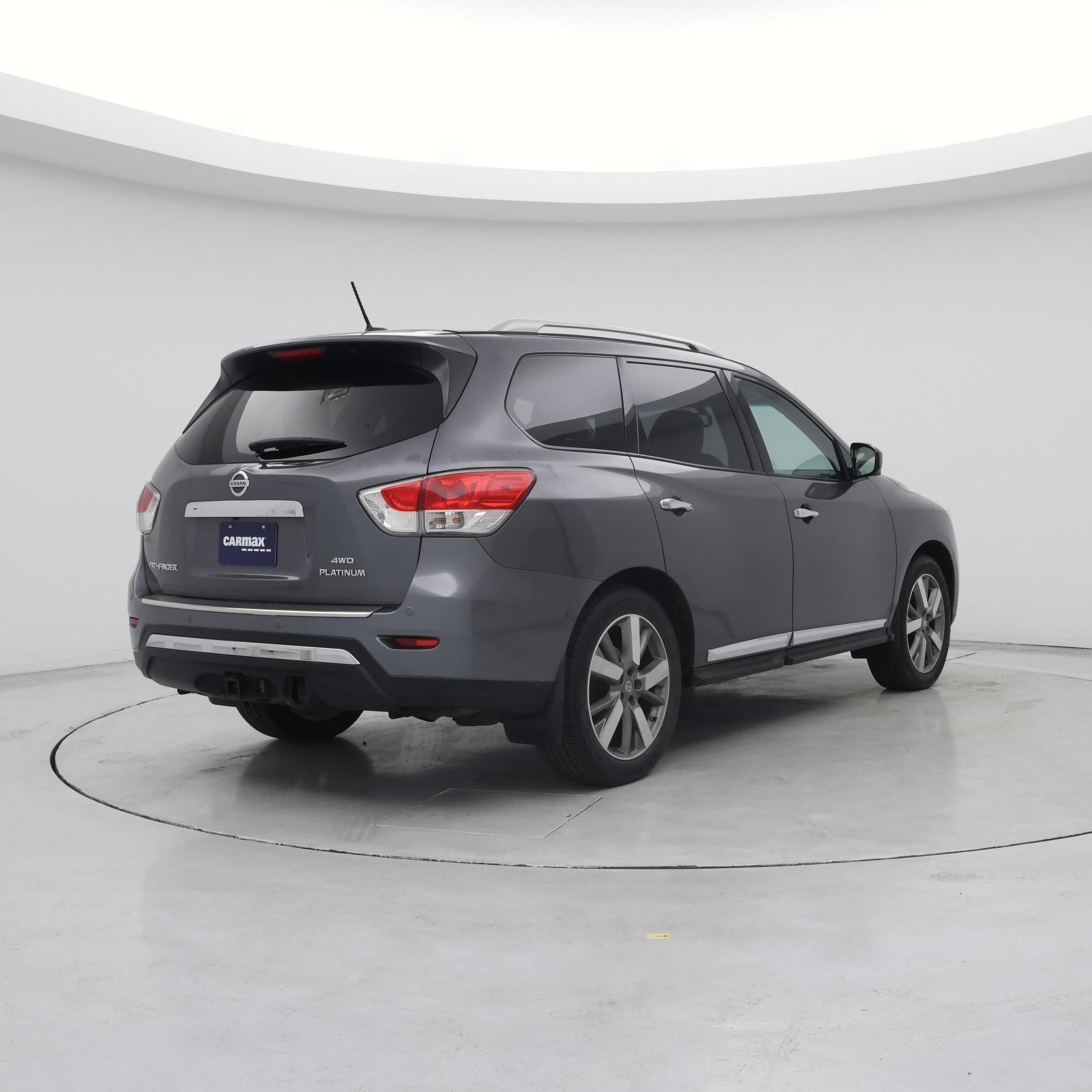 Thumbnail: 2015 Nissan Pathfinder - 8