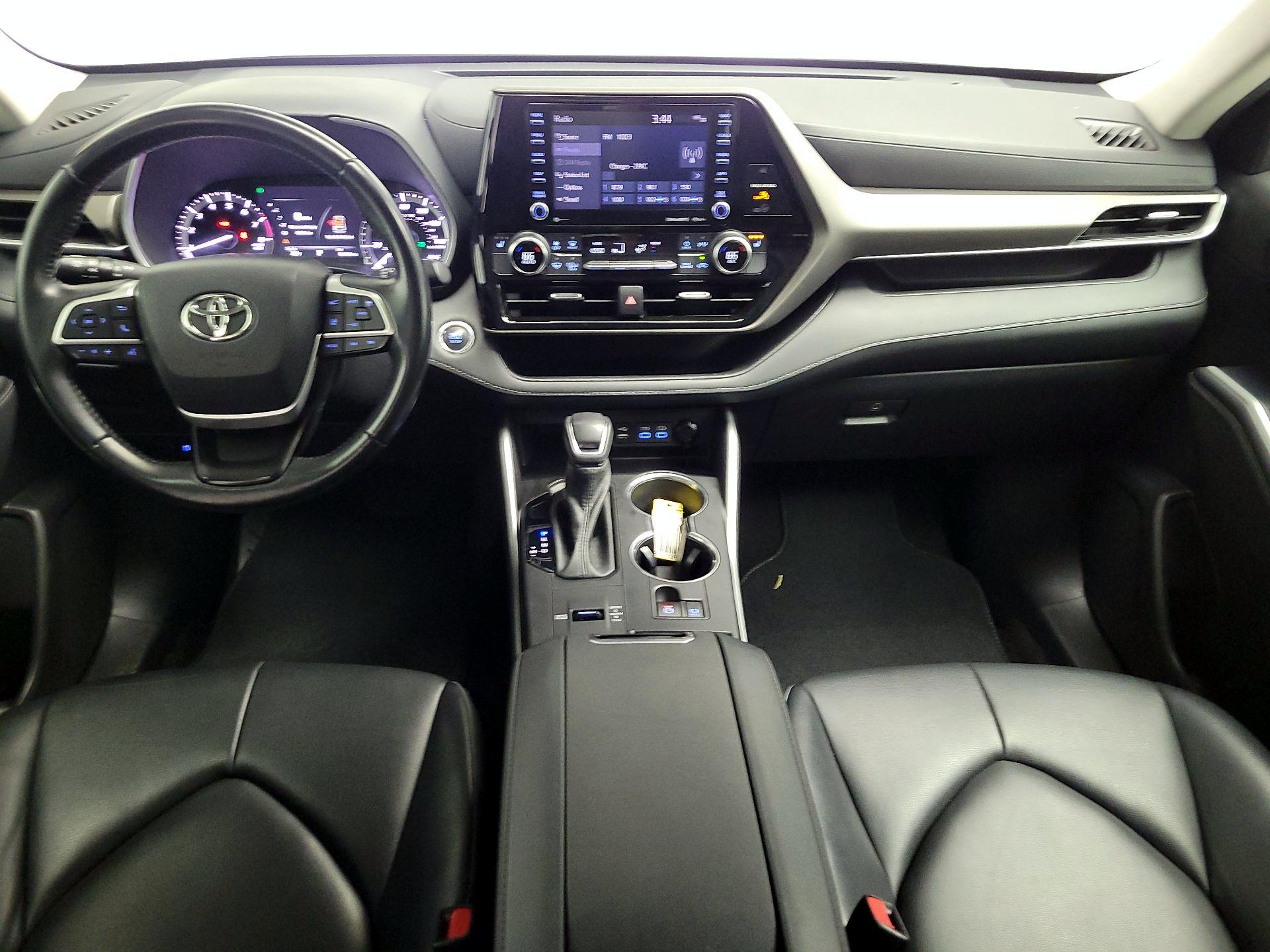 Thumbnail: 2022 Toyota Highlander - 9