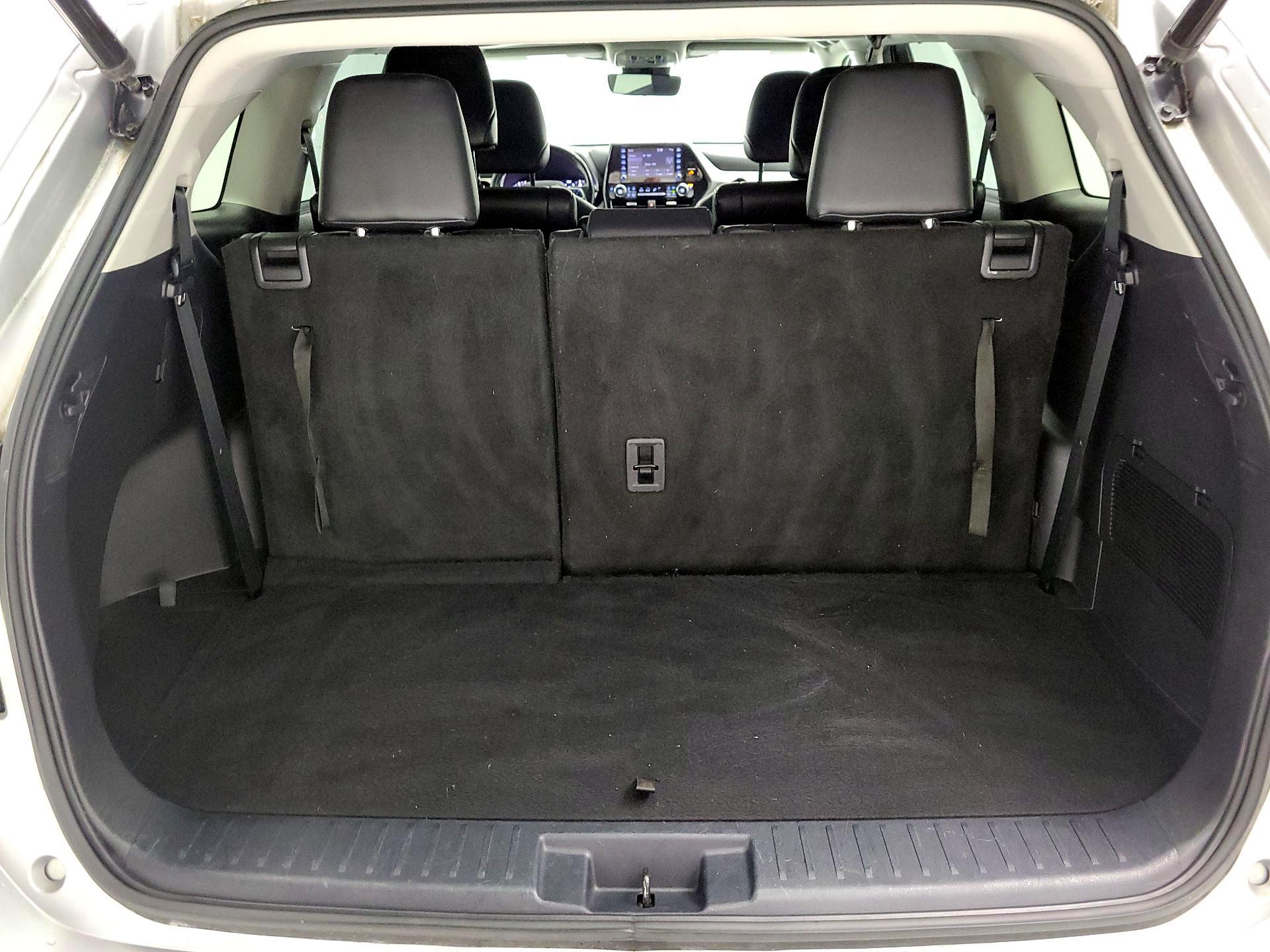 Thumbnail: 2022 Toyota Highlander - 16