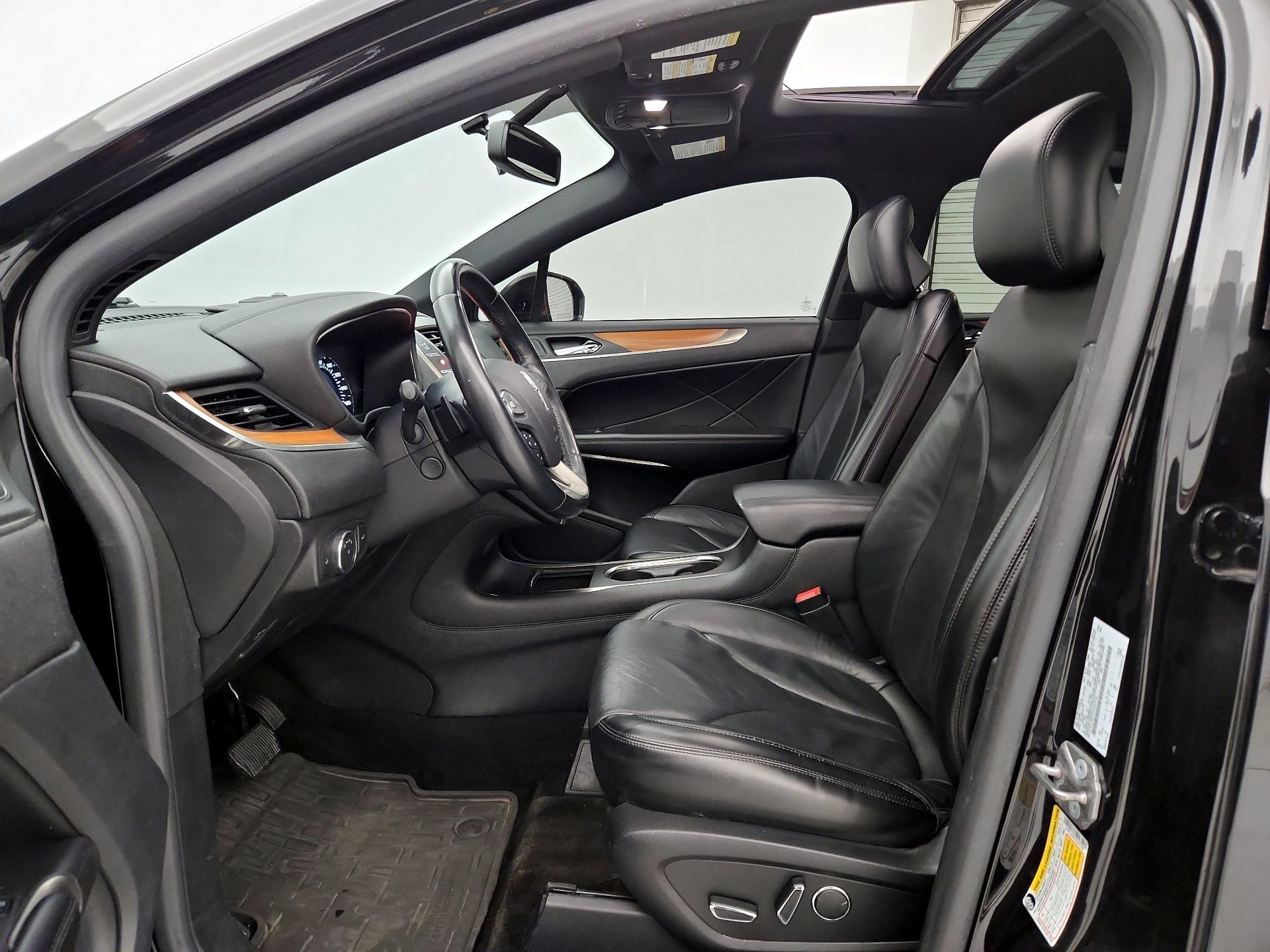 Thumbnail: 2015 Lincoln MKC - 11